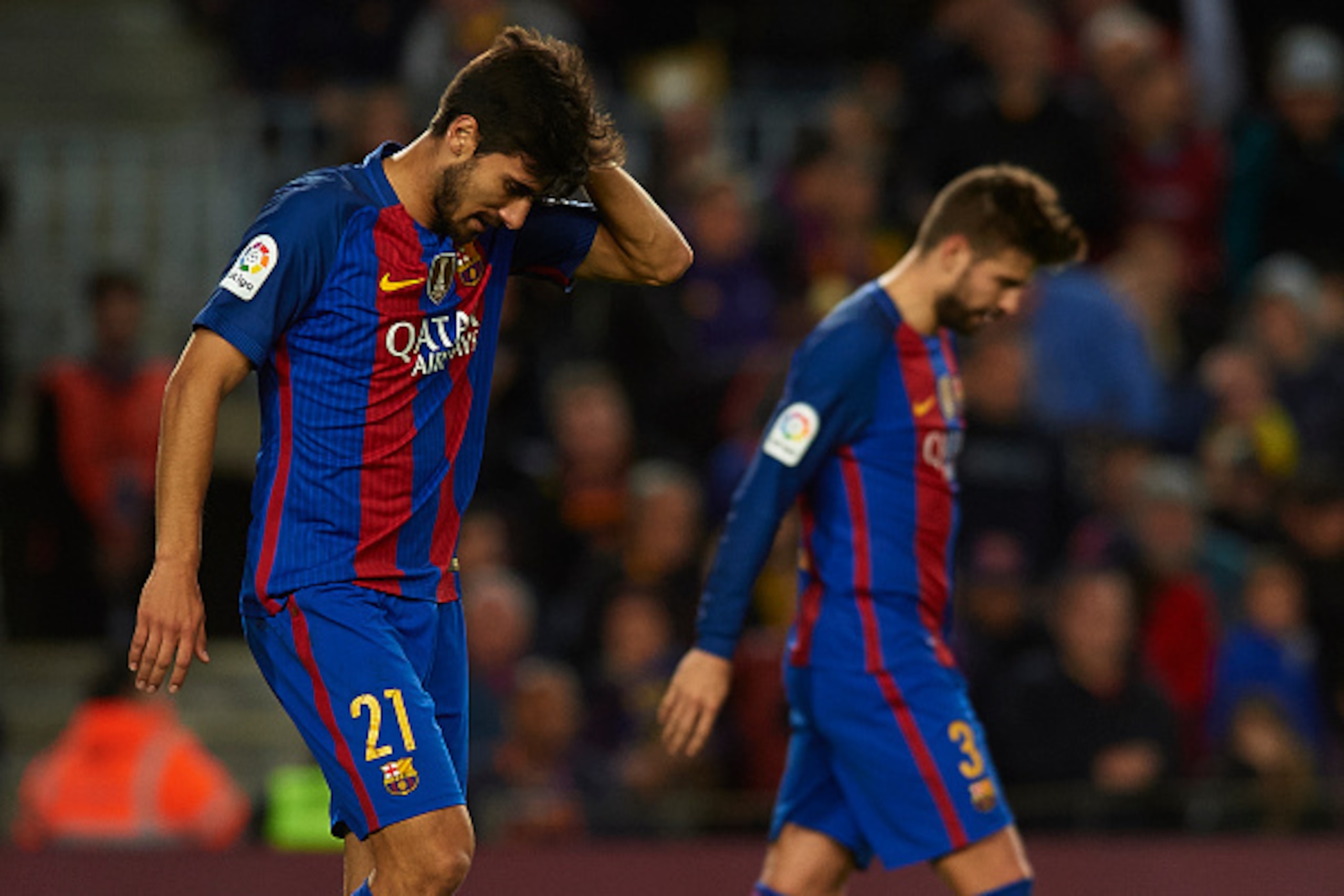 BARCELONA, SPAIN - NOVEMBER 19:  Andre Gomes of Barcelona reacts during the La Liga match between FC Barcelona and Malaga CF at Camp Nou stadium on November 19, 2016 in Barcelona, Spain.  (Photo by Manuel Queimadelos Alonso/Getty Images)