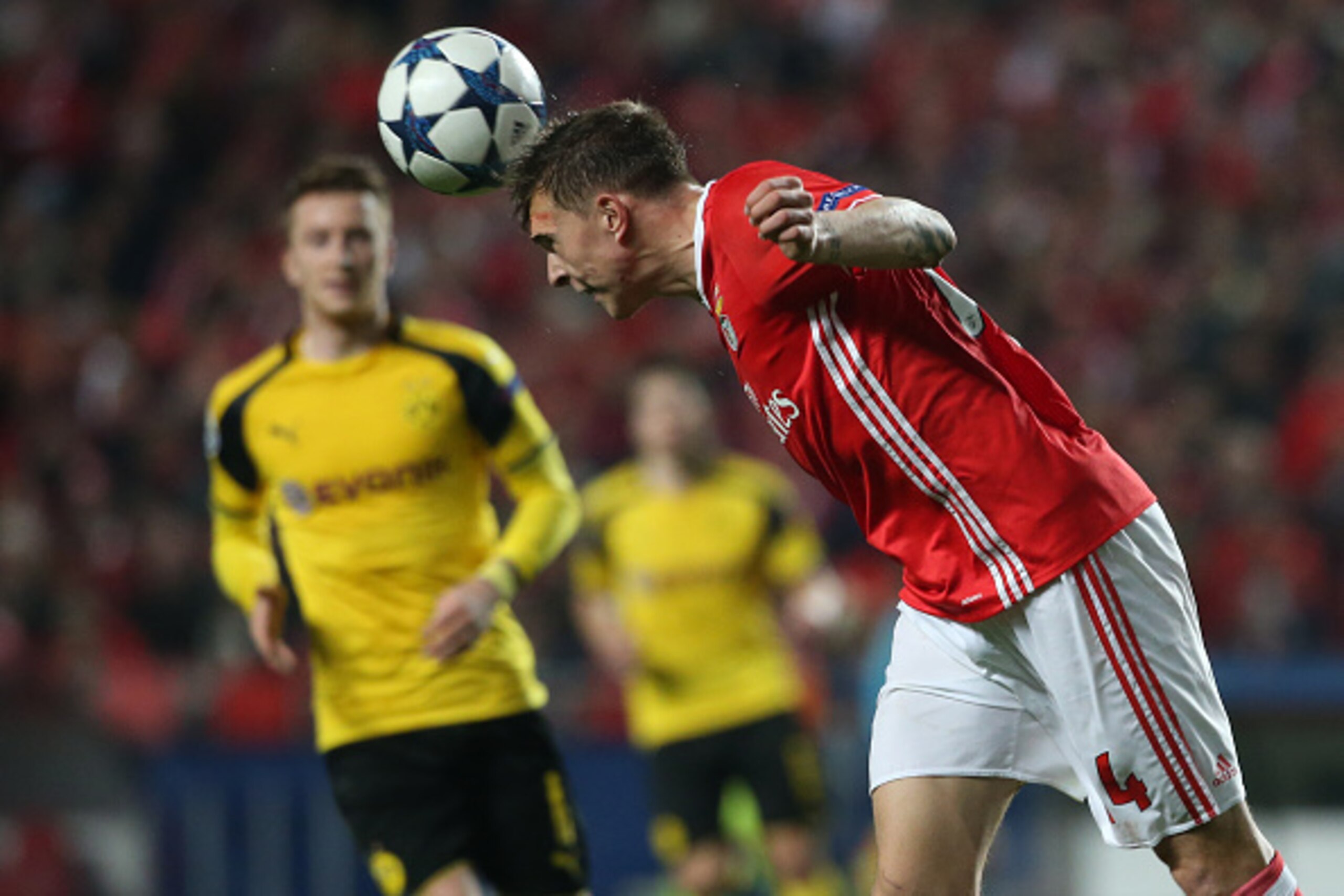 LISBON, PORTUGAL - FEBRUARY 14: SL Benfica's defender from Sweden Victor Lindelof in action during the UEFA Champions League Round of 16 - First Leg match between SL Benfica and Borussia Dortmund at Estadio da Luz on February 14, 2017 in Lisbon, Portugal LISBON, PORTUGAL - FEBRUARY 14: SL Benfica's defender from Sweden Victor Lindelof in action during the UEFA Champions League Round of 16 - First Leg match between SL Benfica and Borussia Dortmund at Estadio da Luz on February 14, 2017 in Lisbon, Portugal