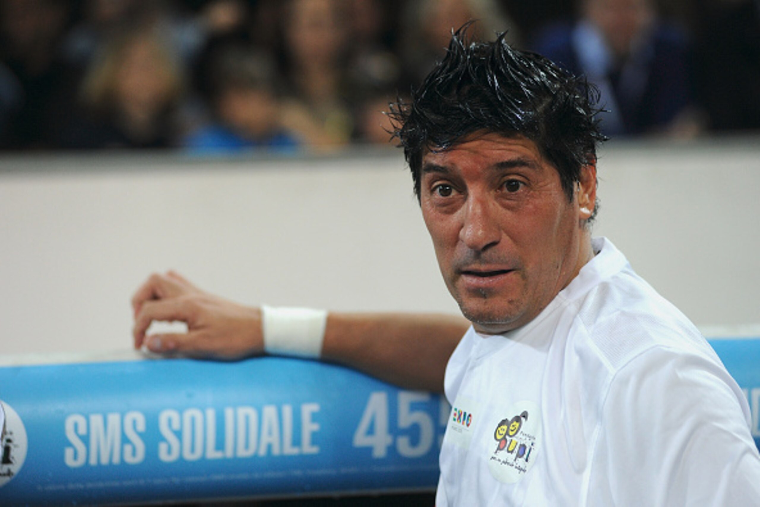MILAN, ITALY - MAY 04:  Ivan Zamorano of Pupi Team at the end of the half time during the Zanetti and friends Match for Expo  at Stadio Giuseppe Meazza on May 4, 2015 in Milan, Italy.  (Photo by Pier Marco Tacca/Getty Images)