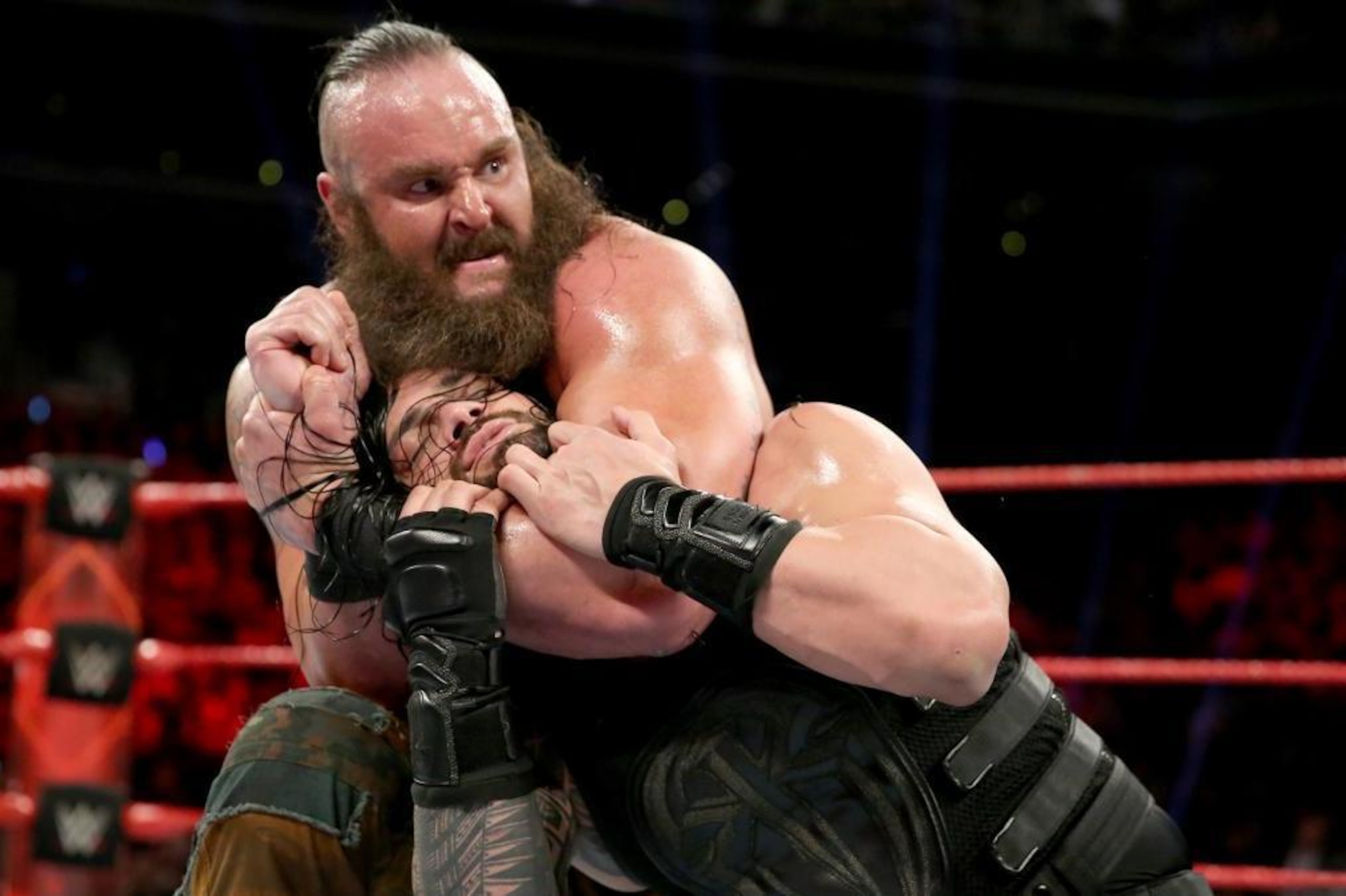 Braun Strowman grounds Roman Reigns on Raw. Braun Strowman grounds Roman Reigns on Raw.