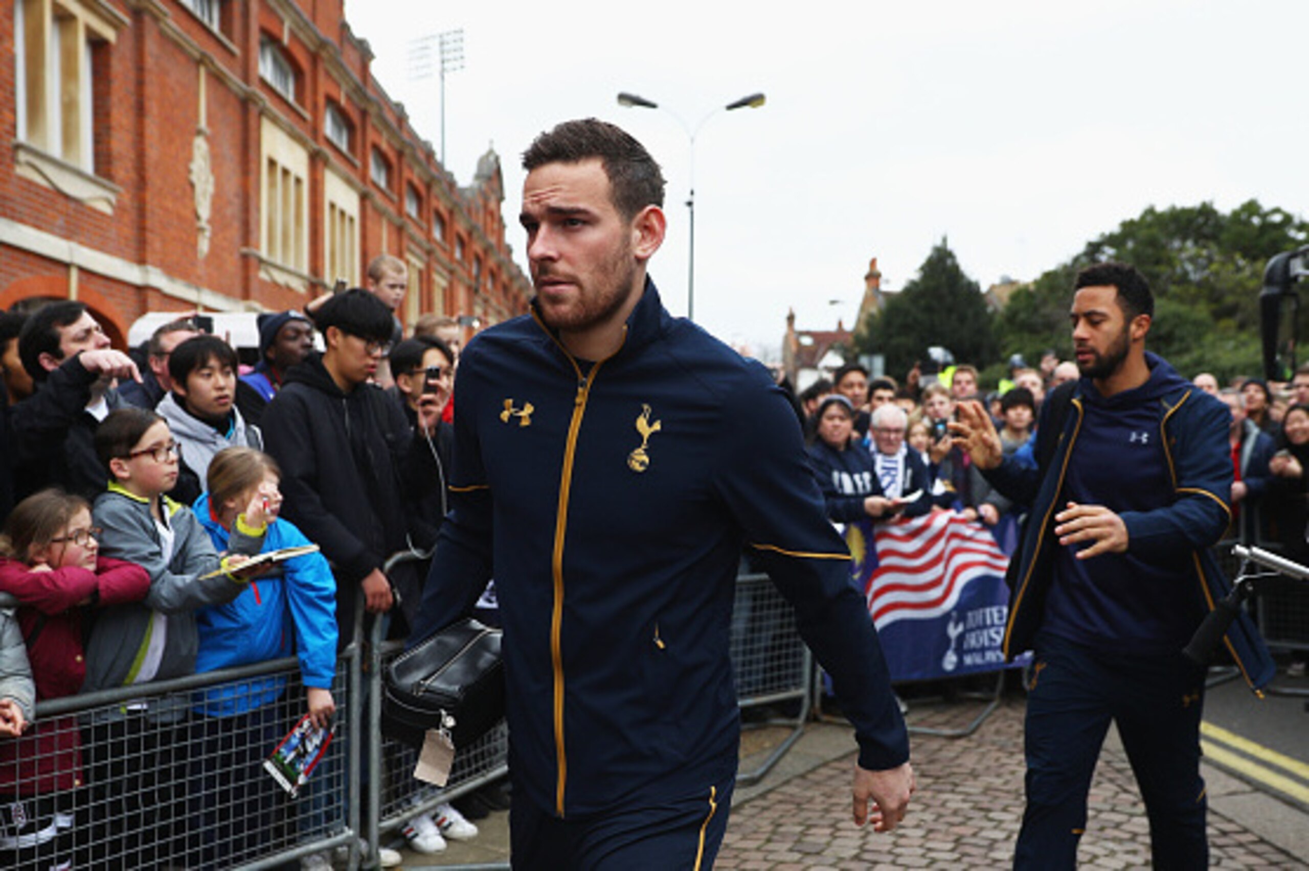 LONDON, ENGLAND - FEBRUARY 19:  Vincent Janssen and Mousa Dembele of Tottenham Hotspur  arrive prior to The Emirates FA Cup Fifth Round match between Fulham and Tottenham Hotspur at Craven Cottage on February 19, 2017 in London, England.  (Photo by Ian Wa