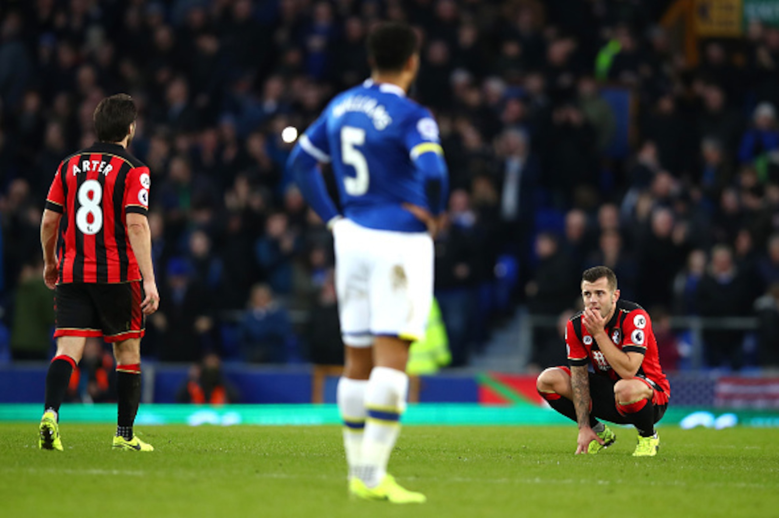 LIVERPOOL, ENGLAND - FEBRUARY 04:  Jack Wilshere of AFC Bournemouth (R) is dejected during the Premier League match between Everton and AFC Bournemouth at Goodison Park on February 4, 2017 in Liverpool, England.  (Photo by Clive Brunskill/Getty Images)