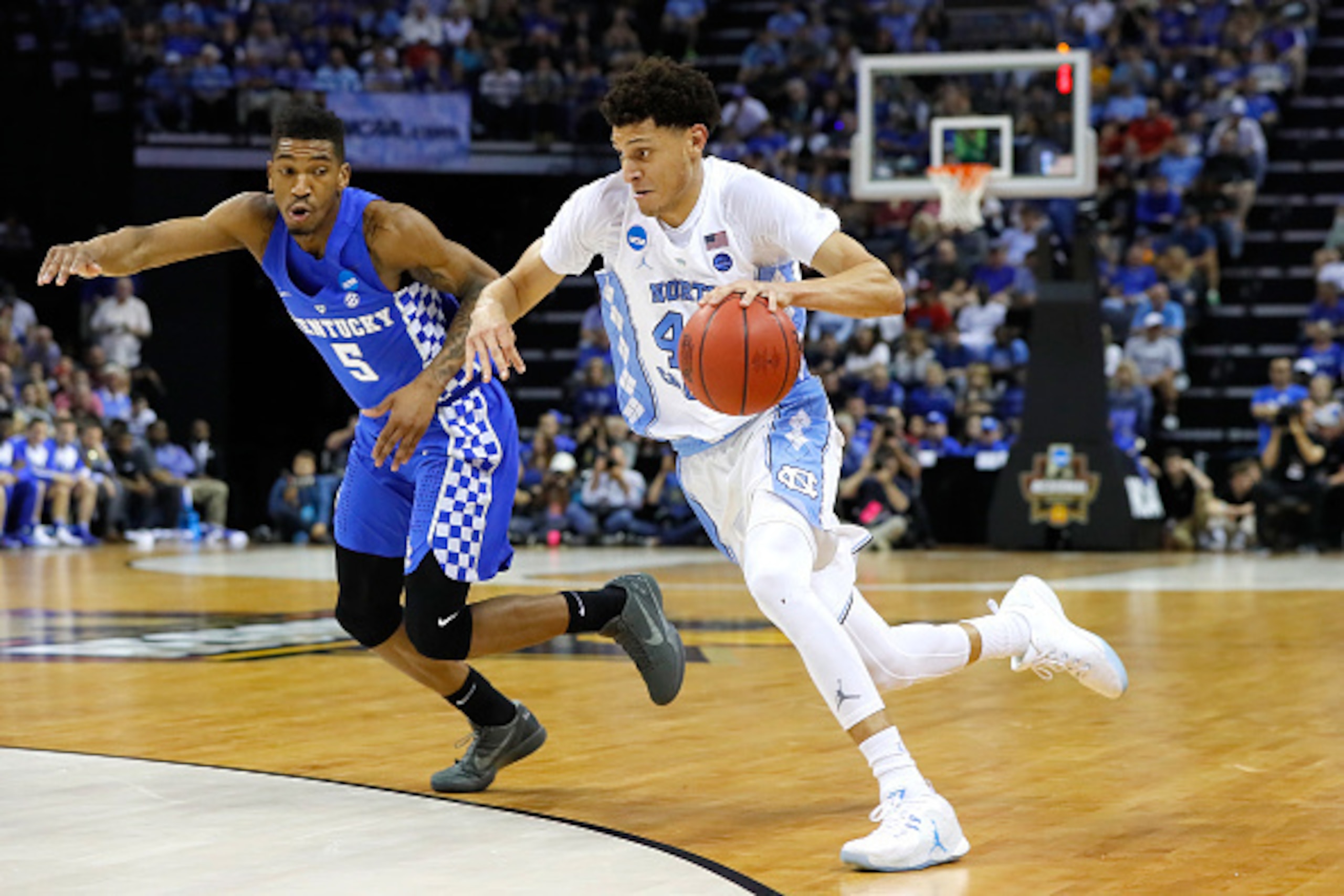 MEMPHIS, TN - MARCH 26: Justin Jackson #44 of the North Carolina Tar Heels handles the ball against Malik Monk #5 of the Kentucky Wildcats in the second half during the 2017 NCAA Men's Basketball Tournament South Regional at FedExForum on March 26, 2017 i