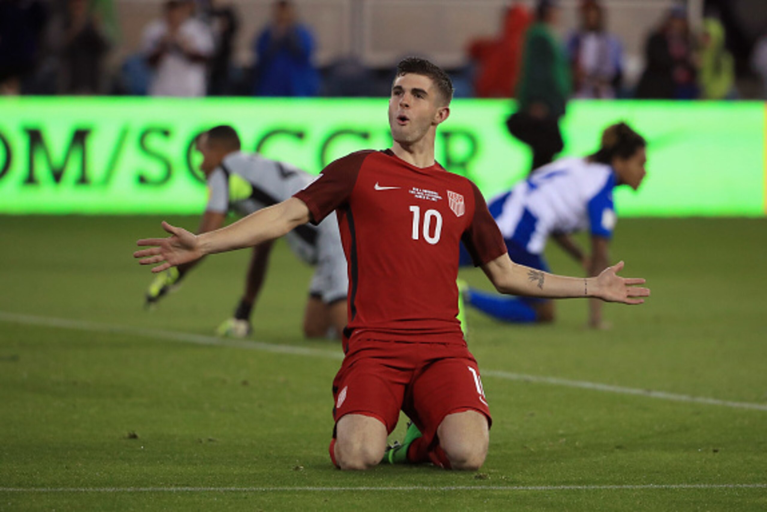 SAN JOSE, CA - MARCH 24:  Christian Pulisic #10 of the United States celebrates after scoring a goal against Honduras during their FIFA 2018 World Cup Qualifier at Avaya Stadium on March 24, 2017 in San Jose, California.  (Photo by Ezra Shaw/Getty Images)