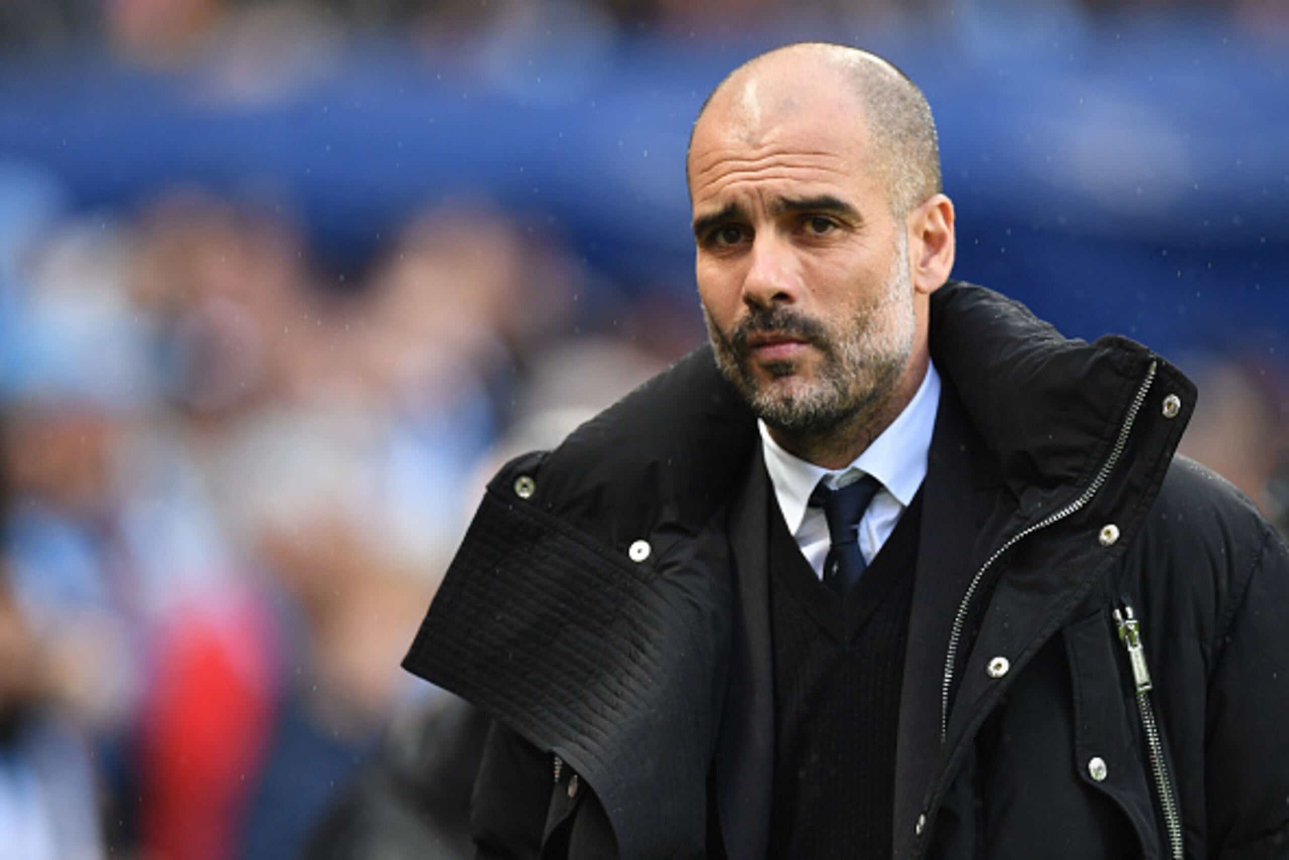 Manchester City's Spanish manager Pep Guardiola looks on before the English Premier League football match between Manchester City and Liverpool at the Etihad Stadium in Manchester, north west England, on March 19, 2017. / AFP PHOTO / Paul ELLIS / RESTRICT