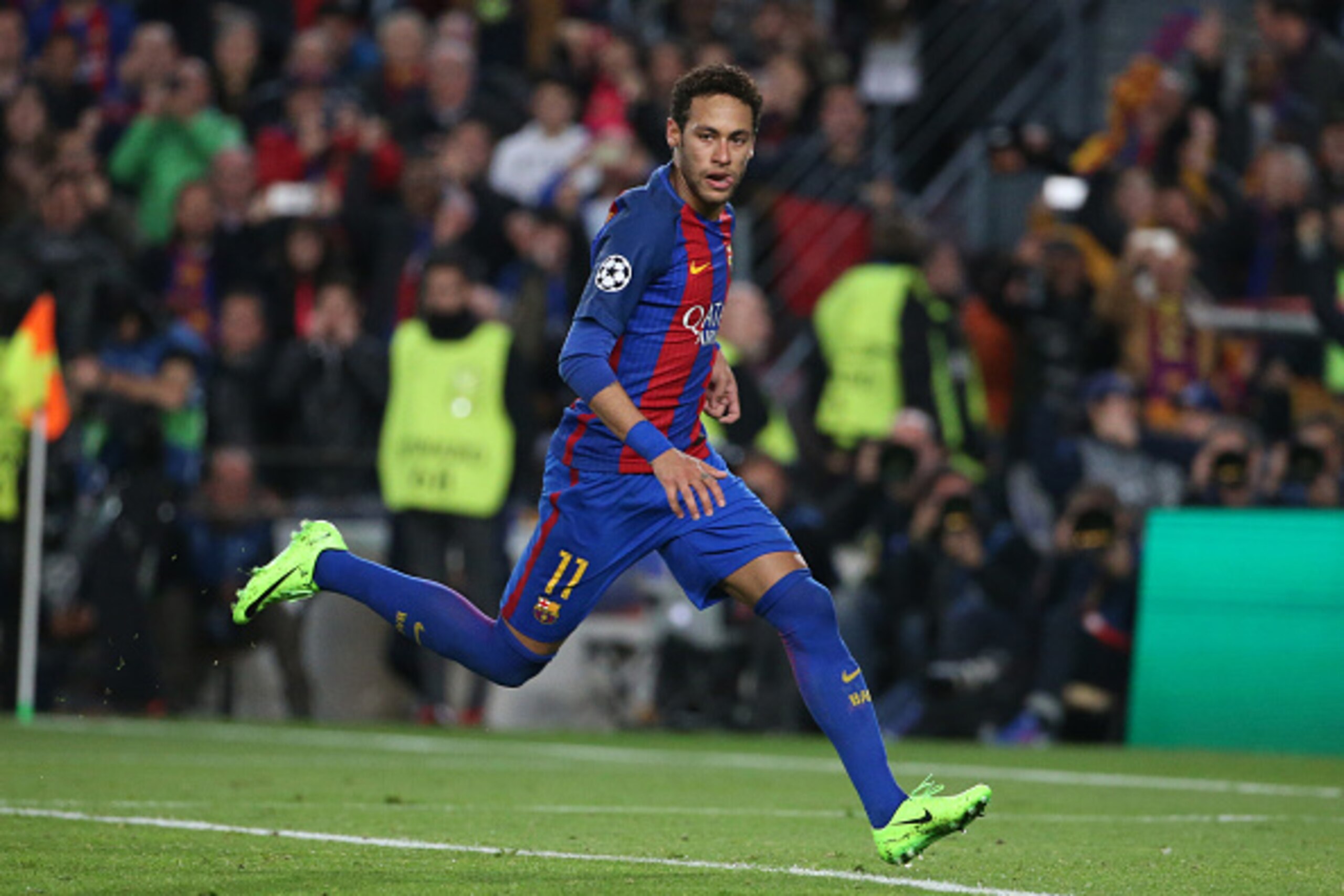 BARCELONA, SPAIN - MARCH 8: Neymar Jr of FC Barcelona celebrates the 5th goal on a penalty kick during the UEFA Champions League Round of 16 second leg match between FC Barcelona and Paris Saint-Germain (PSG) at Camp Nou on March 8, 2017 in Barcelona, Sp BARCELONA, SPAIN - MARCH 8: Neymar Jr of FC Barcelona celebrates the 5th goal on a penalty kick during the UEFA Champions League Round of 16 second leg match between FC Barcelona and Paris Saint-Germain (PSG) at Camp Nou on March 8, 2017 in Barcelona, Sp