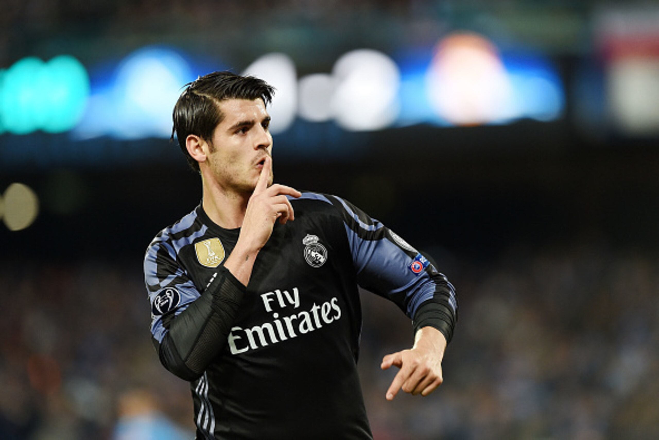 NAPLES, ITALY - MARCH 07:  Alvaro Morata of Real Madrid celebrates after scoring goal 1-3 during the UEFA Champions League Round of 16 second leg match between SSC Napoli and Real Madrid CF at Stadio San Paolo on March 7, 2017 in Naples, Italy.  (Photo by