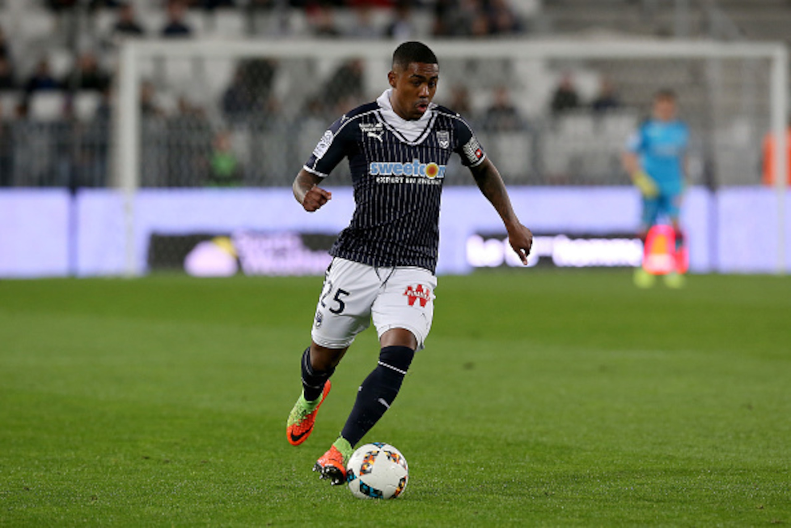 BORDEAUX, FRANCE - MARCH 18: Malcolm of Bordeaux in action during the French Ligue 1 match between Bordeaux and Montpellier at Stade Matmut Atlantique on March 18, 2017 in Bordeaux, France.  (Photo by Romain Perrocheau/Getty Images)