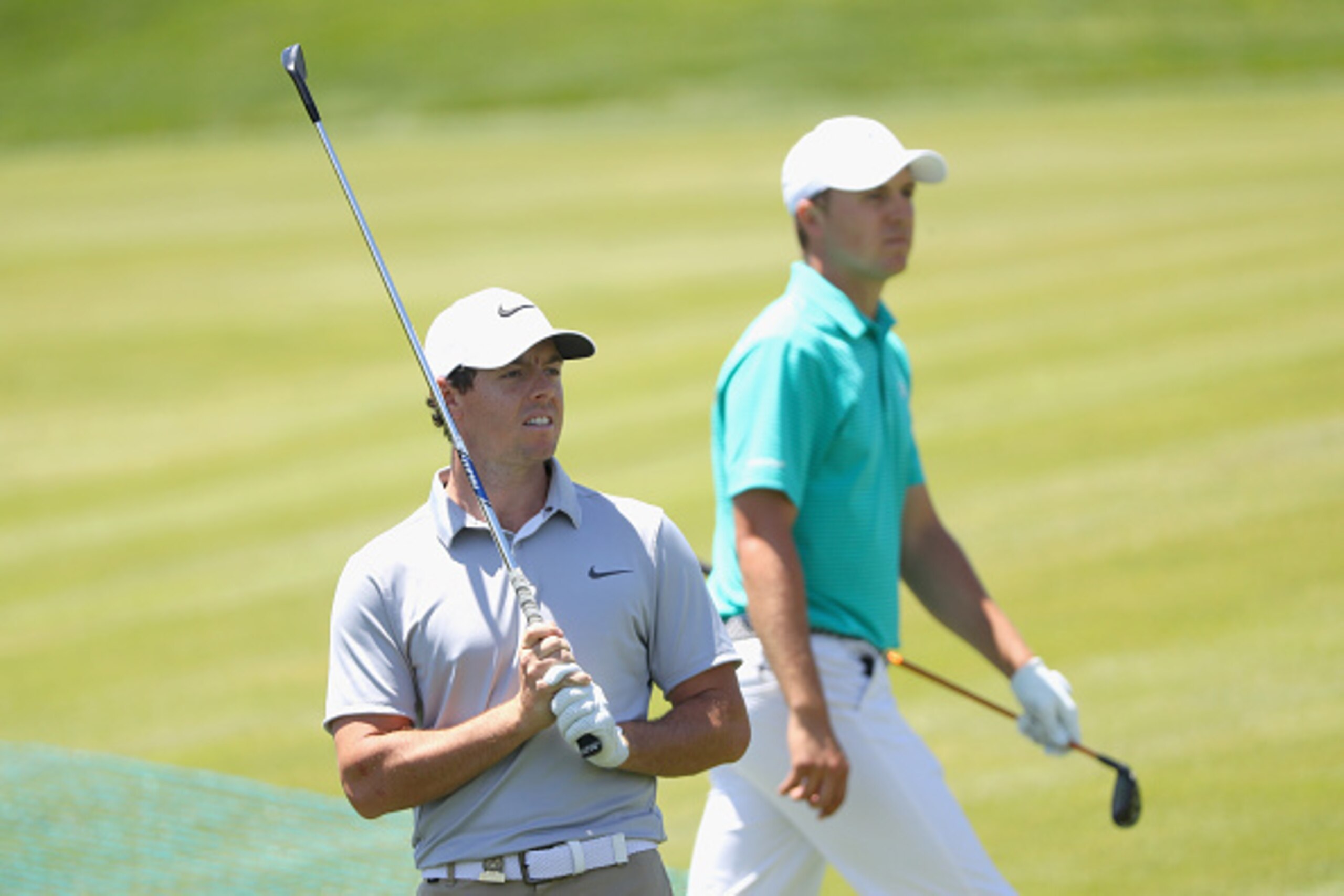 OAKMONT, PA - JUNE 13: Rory McIlroy of Northern Ireland and Jordan Spieth of the United States  during a practice round prior to the U.S. Open at Oakmont Country Club on June 13, 2016 in Oakmont, Pennsylvania.  (Photo by Sam Greenwood/Getty Images)