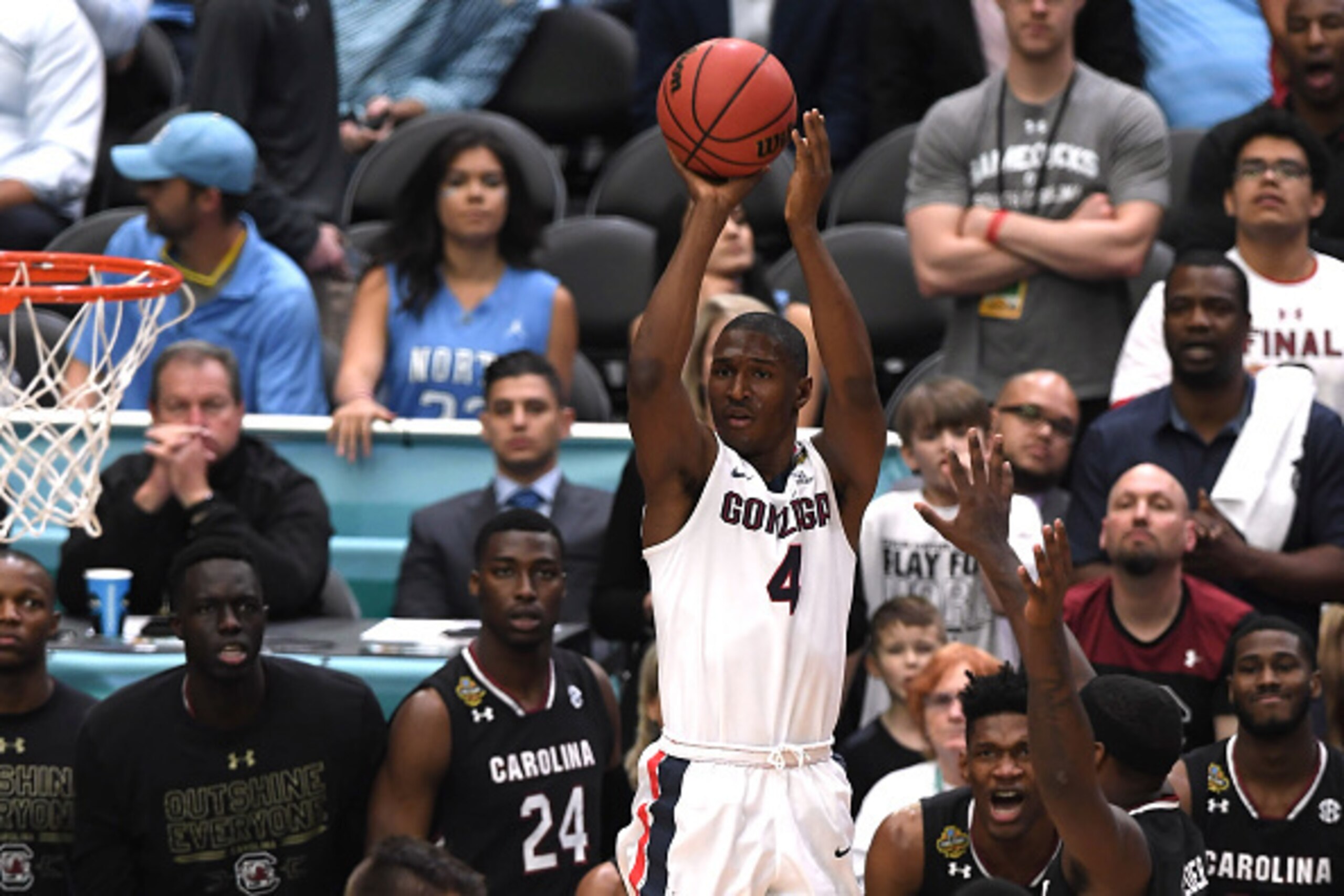 GLENDALE, AZ - APRIL 01: Jordan Mathews #4 of the Gonzaga Bulldogs puts up a shot against the South Carolina Gamecocks during the 2017 NCAA Men's Final Four Semifinal at University of Phoenix Stadium on April 1, 2017 in Glendale, Arizona. Gonzaga defeated