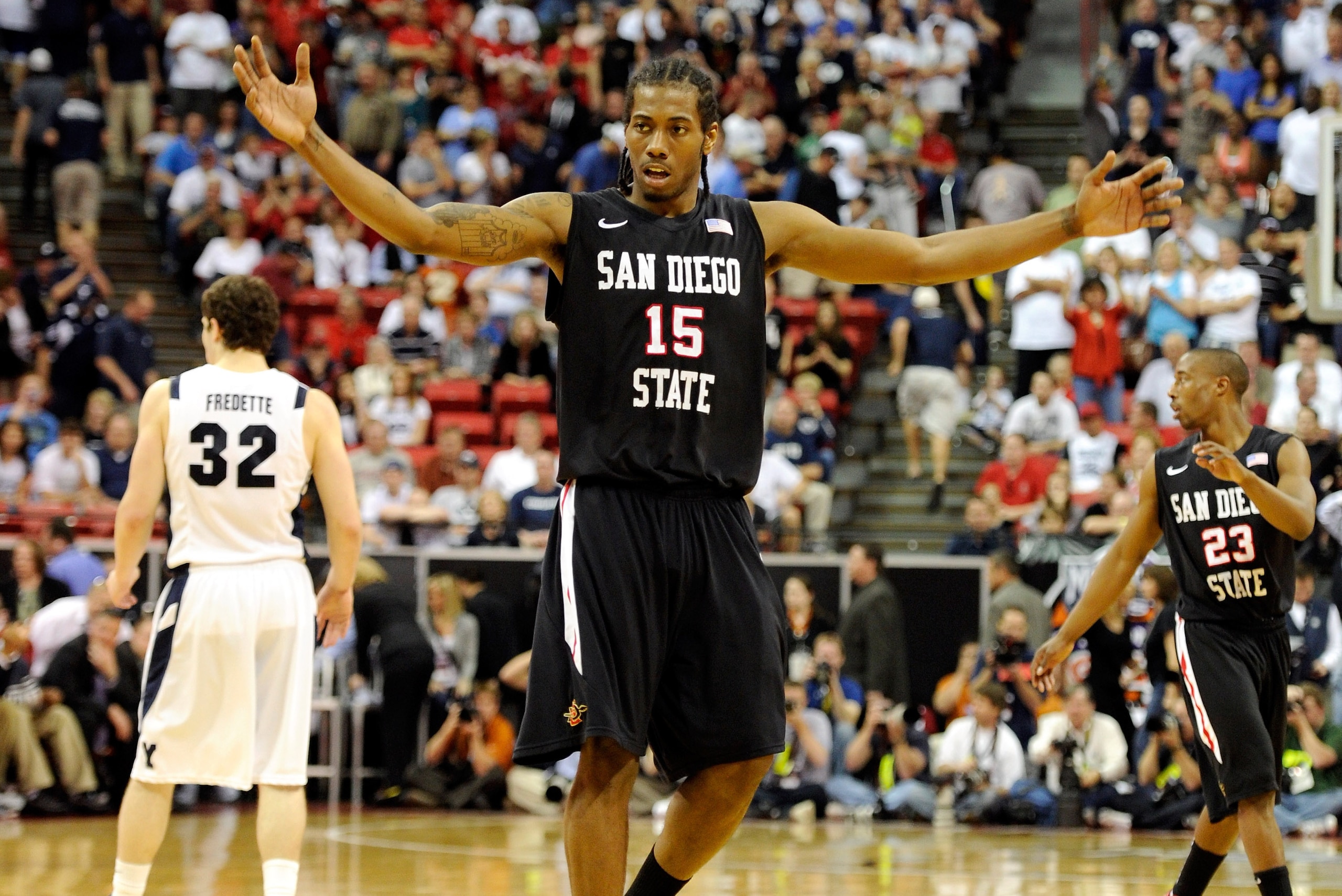 Leonard led San Diego State to a Mountain West Conference championship in 2011. SDSU and BYU were co-champions of the regular season.