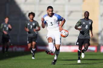 Carter-Vickers in action for the USA Under-20 team in October 2016