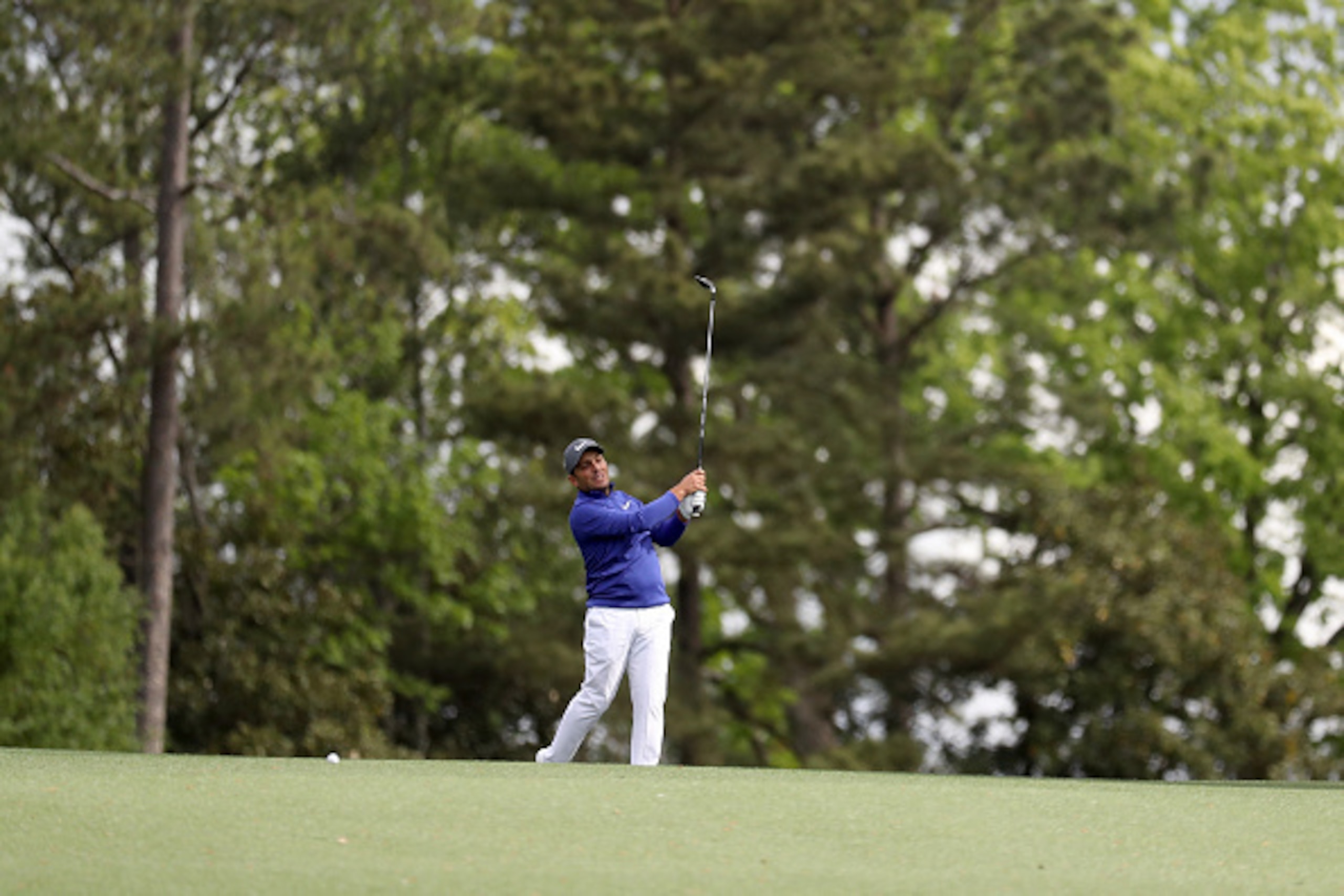 AUGUSTA, GA - APRIL 06:  Francesco Molinari of Italy plays a shot on the second hole during the first round of the 2017 Masters Tournament at Augusta National Golf Club on April 6, 2017 in Augusta, Georgia.  (Photo by Rob Carr/Getty Images)