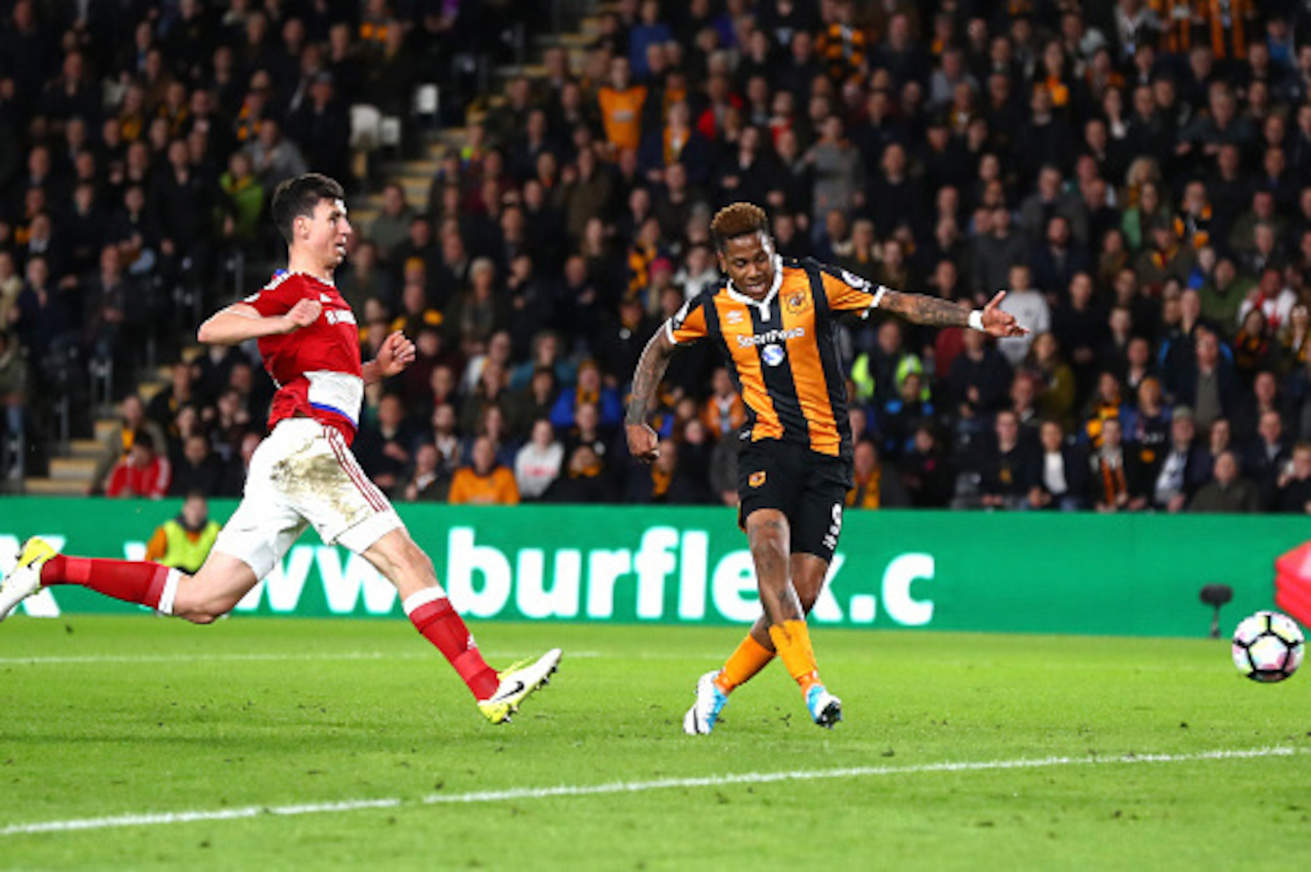 HULL, ENGLAND - APRIL 05: Abel Hernandez of Hull City scores his sides third goal during the Premier League match between Hull City and Middlesbrough at the KCOM Stadium on April 5, 2017 in Hull, England. (Photo by Matthew Lewis/Getty Images) HULL, ENGLAND - APRIL 05: Abel Hernandez of Hull City scores his sides third goal during the Premier League match between Hull City and Middlesbrough at the KCOM Stadium on April 5, 2017 in Hull, England. (Photo by Matthew Lewis/Getty Images)