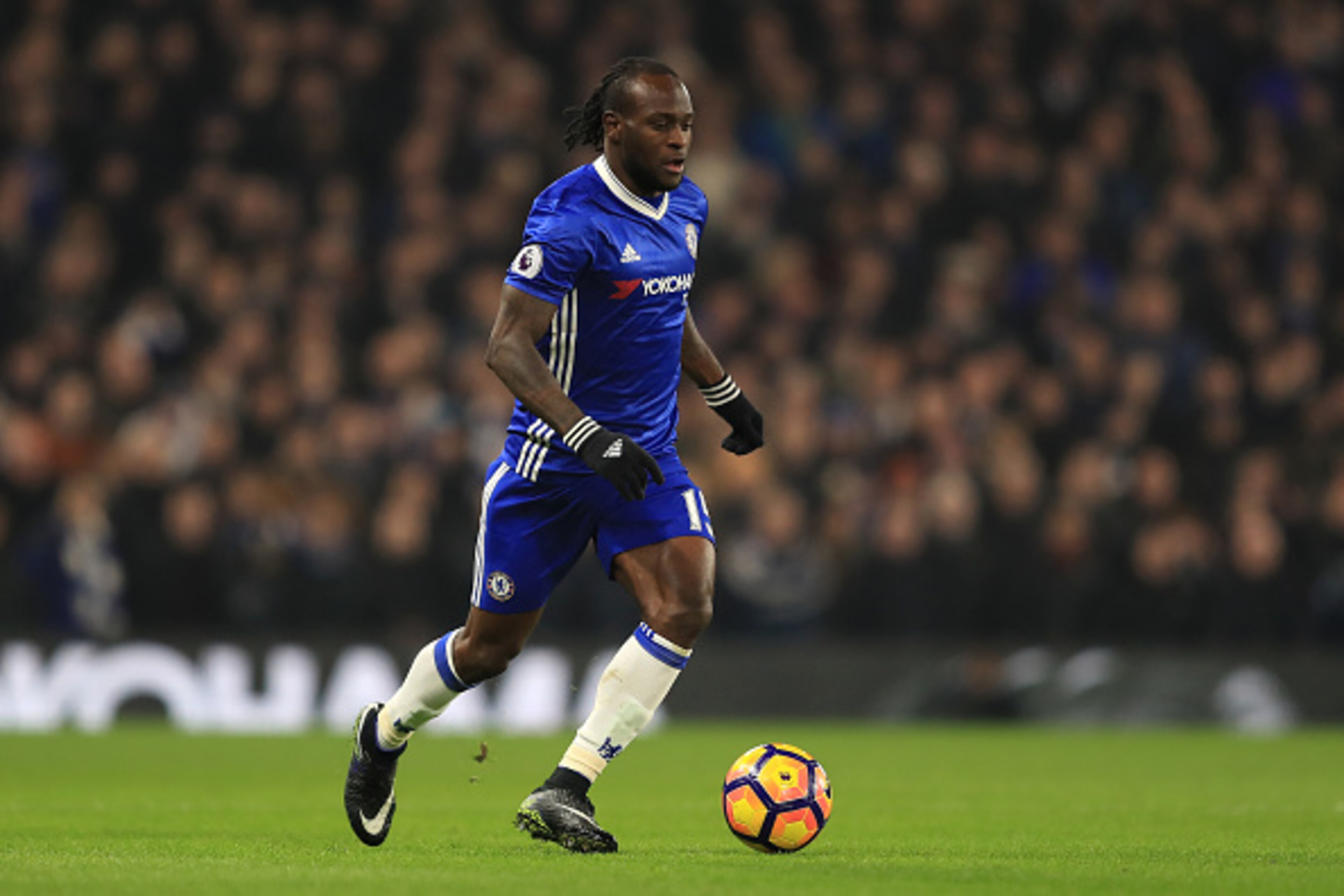 LONDON, ENGLAND - JANUARY 22:  Victor Moses of Chelsea in action during the Premier League match between Chelsea and Hull City at Stamford Bridge on January 22, 2017 in London, England.  (Photo by Richard Heathcote/Getty Images)