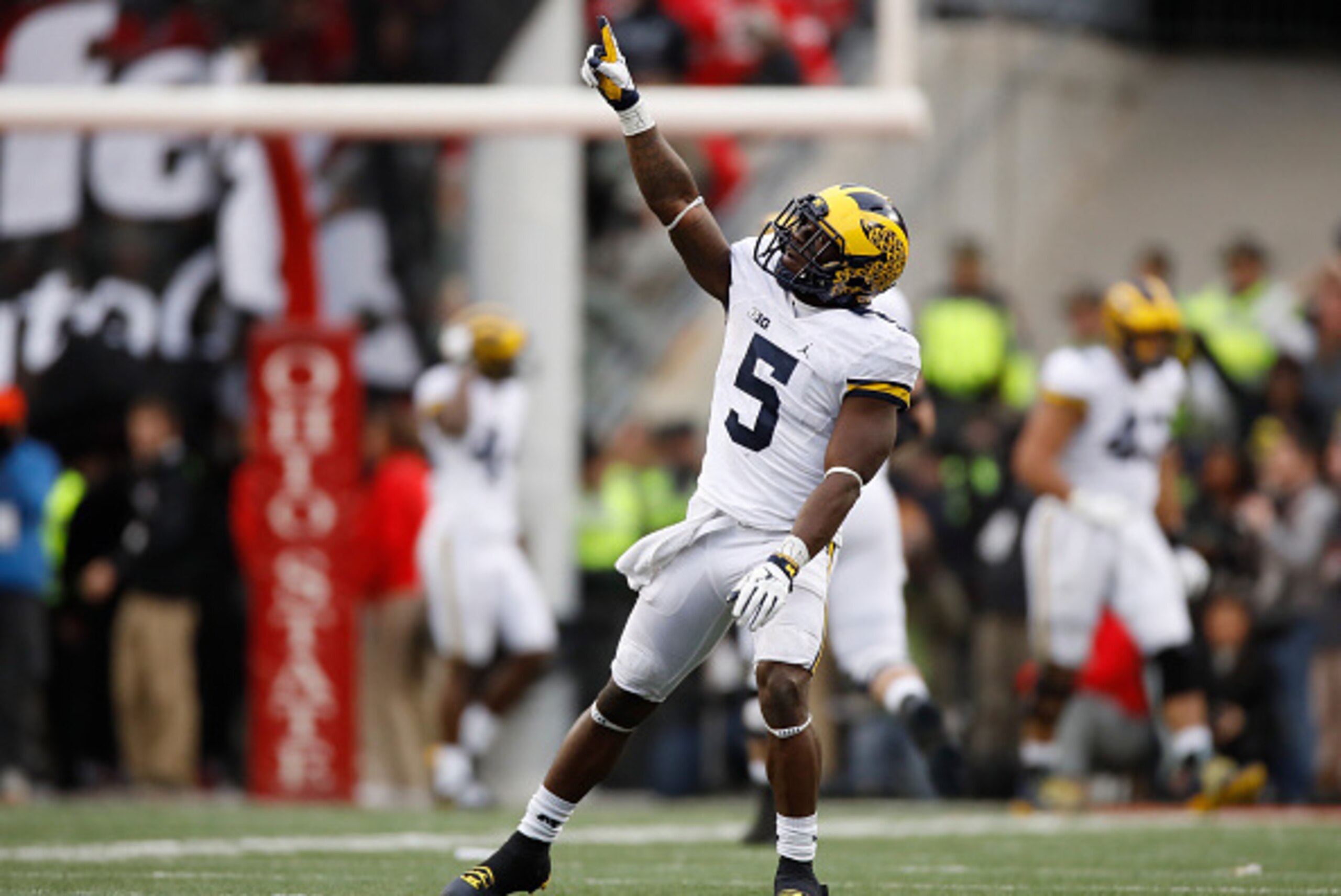 COLUMBUS, OH - NOVEMBER 26:   Jabrill Peppers #5 of the Michigan Wolverines reacts after a missed field goal by the Ohio State Buckeyes during their game at Ohio Stadium on November 26, 2016 in Columbus, Ohio.  (Photo by Gregory Shamus/Getty Images)