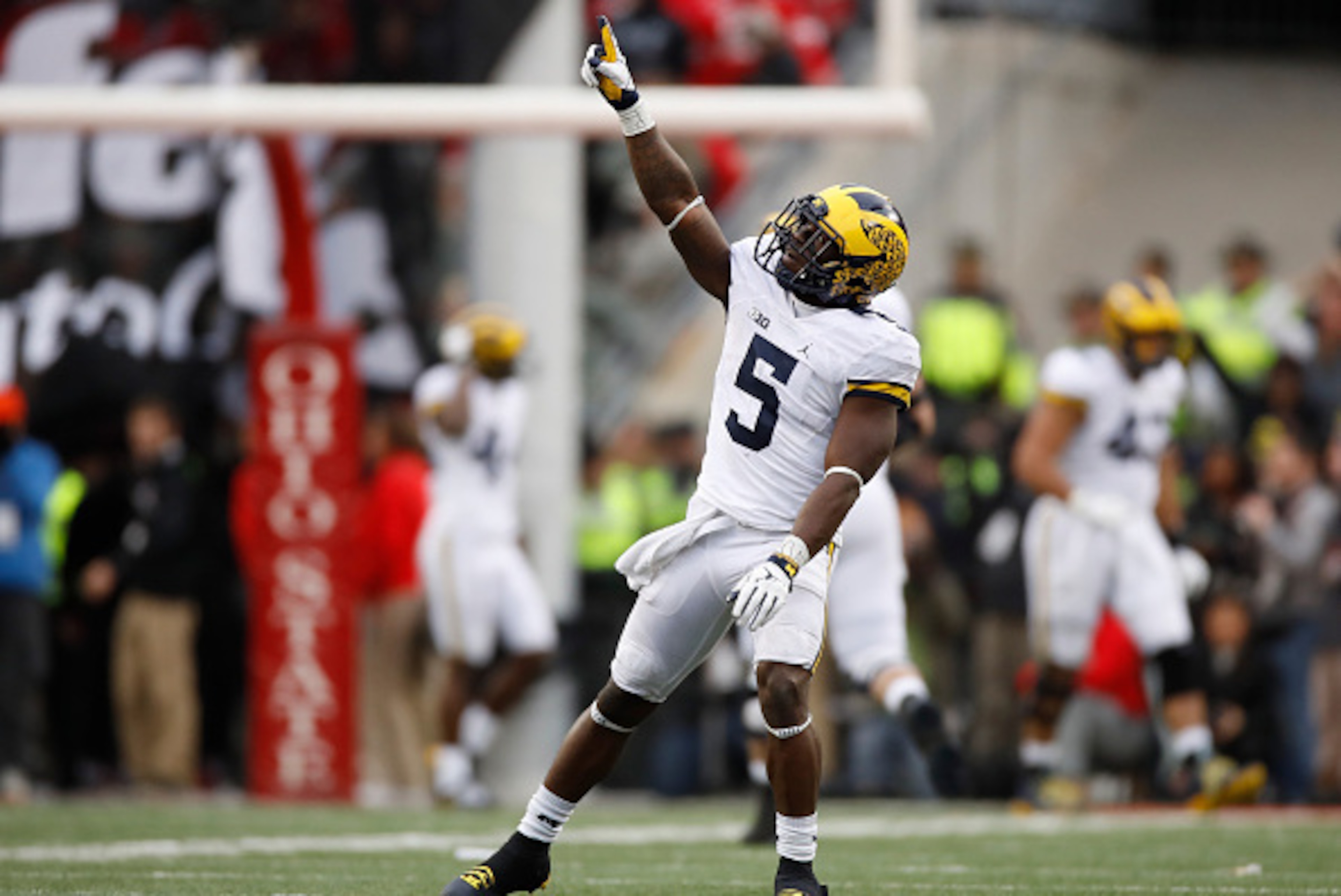 COLUMBUS, OH - NOVEMBER 26:   Jabrill Peppers #5 of the Michigan Wolverines reacts after a missed field goal by the Ohio State Buckeyes during their game at Ohio Stadium on November 26, 2016 in Columbus, Ohio.  (Photo by Gregory Shamus/Getty Images)