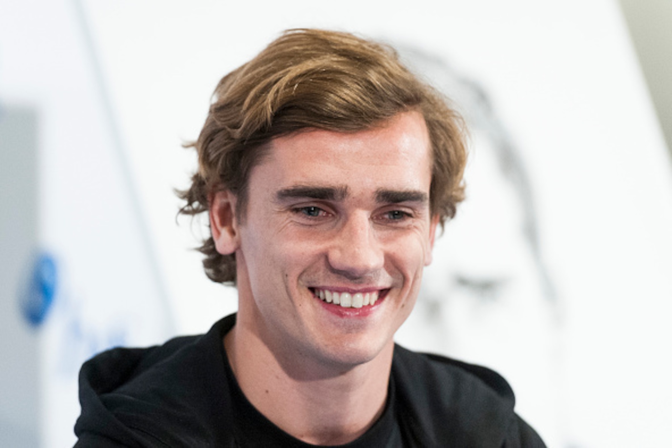 MADRID, SPAIN - APRIL 06:  Soccer player of Atletico de Madrid Antoine Griezman attends to the 'New h&s Ambassador' presentation at NH Collection Eurobuilding Hotel on April 6, 2017 in Madrid, Spain.  (Photo by Juan Naharro Gimenez/Getty Images)