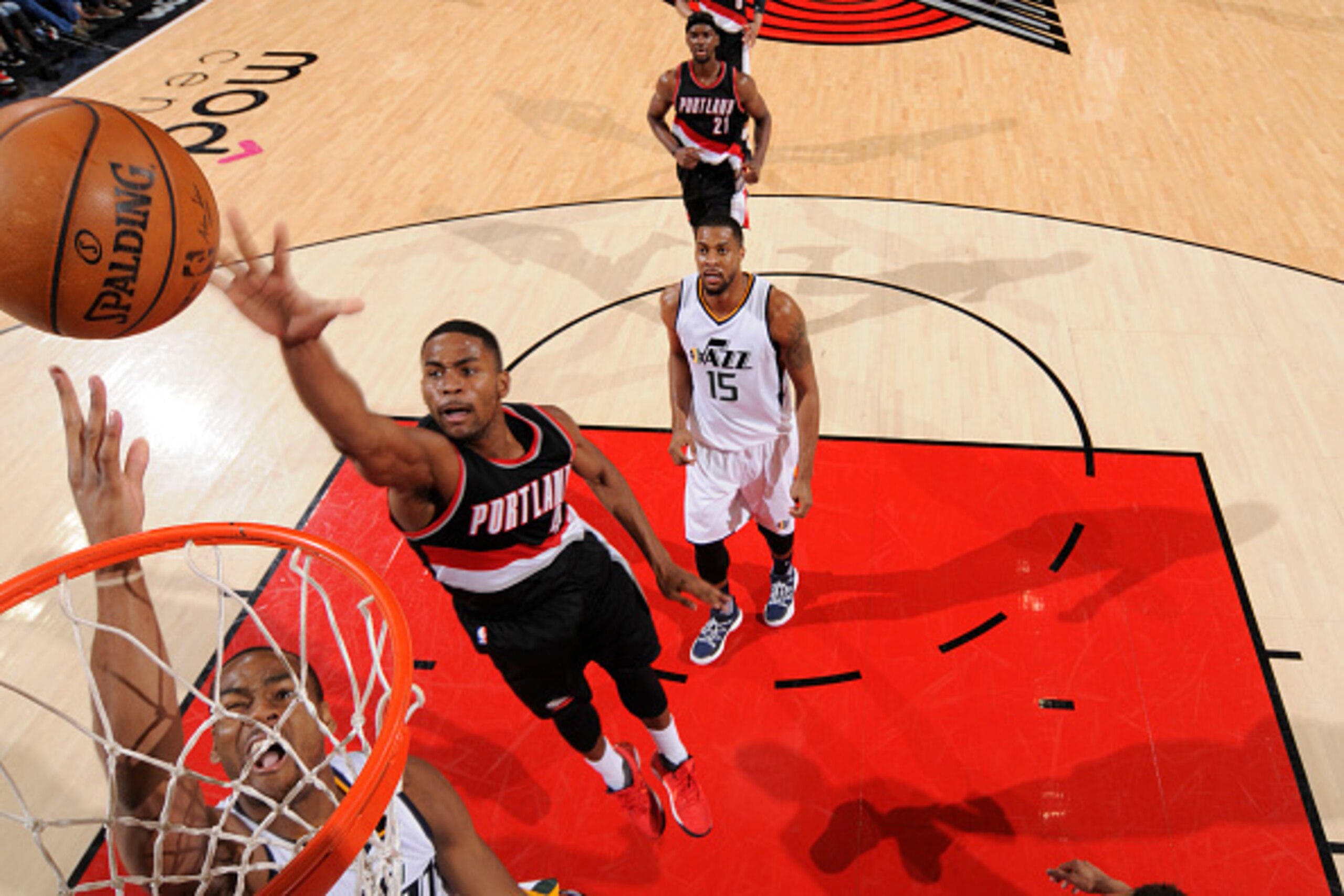 PORTLAND, OR - APRIL 8:  Maurice Harkless #4 of the Portland Trail Blazers shoots the ball against the Utah Jazz on April 8, 2017 at the Moda Center in Portland, Oregon. NOTE TO USER: User expressly acknowledges and agrees that, by downloading and or usin