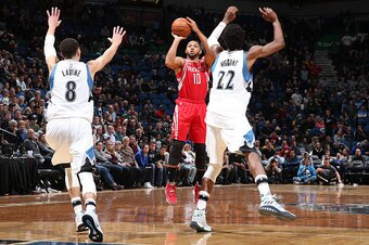 MINNEAPOLIS, MN - DECEMBER 17: Eric Gordon #10 of the Houston Rockets shoots the ball against the Minnesota Timberwolves on December 17, 2016 at Target Center in Minneapolis, Minnesota. NOTE TO USER: User expressly acknowledges and agrees that, by downloa
