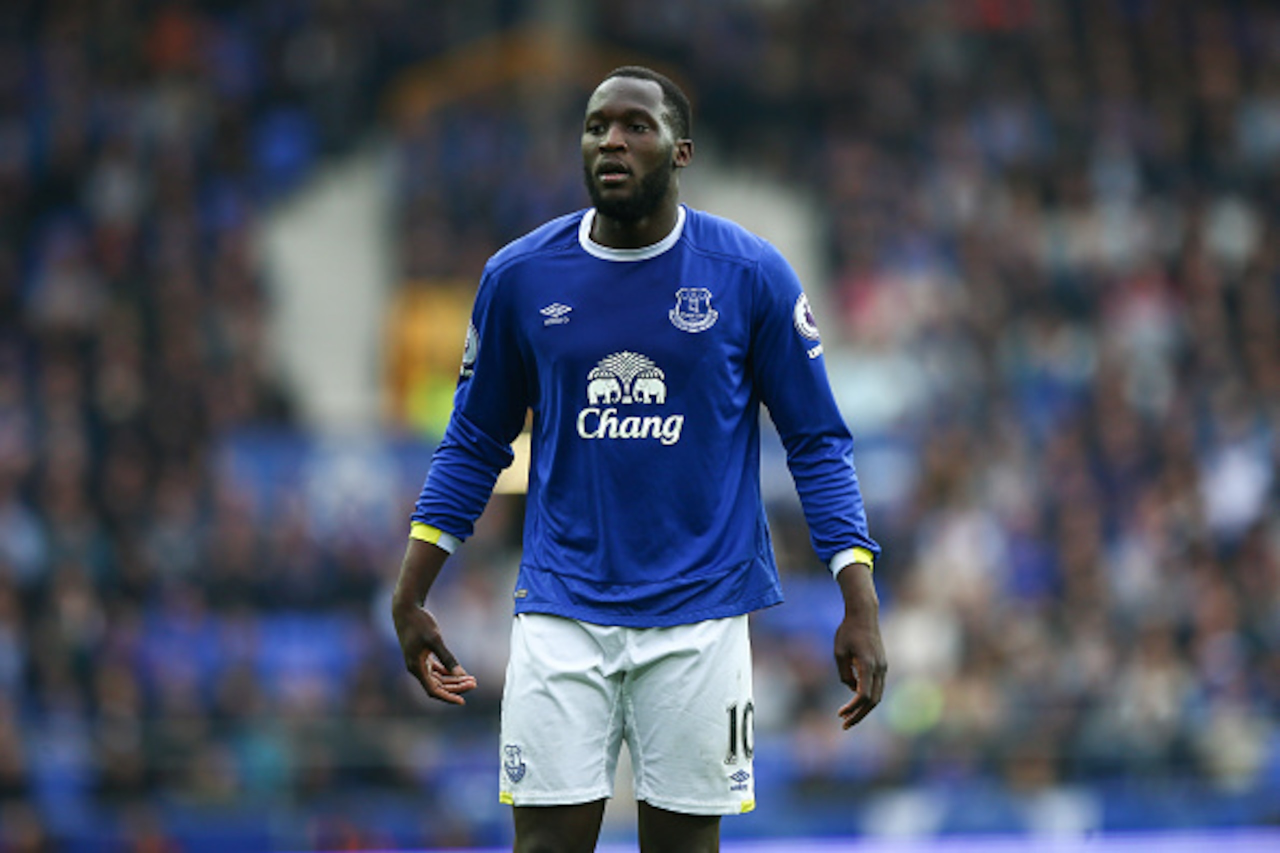 LIVERPOOL, ENGLAND - APRIL 09: Romelu Lukaku of Everton during the Premier League match between Everton and Leicester City at Goodison Park on April 9, 2017 in Liverpool, England. (Photo by Robbie Jay Barratt - AMA/Getty Images)