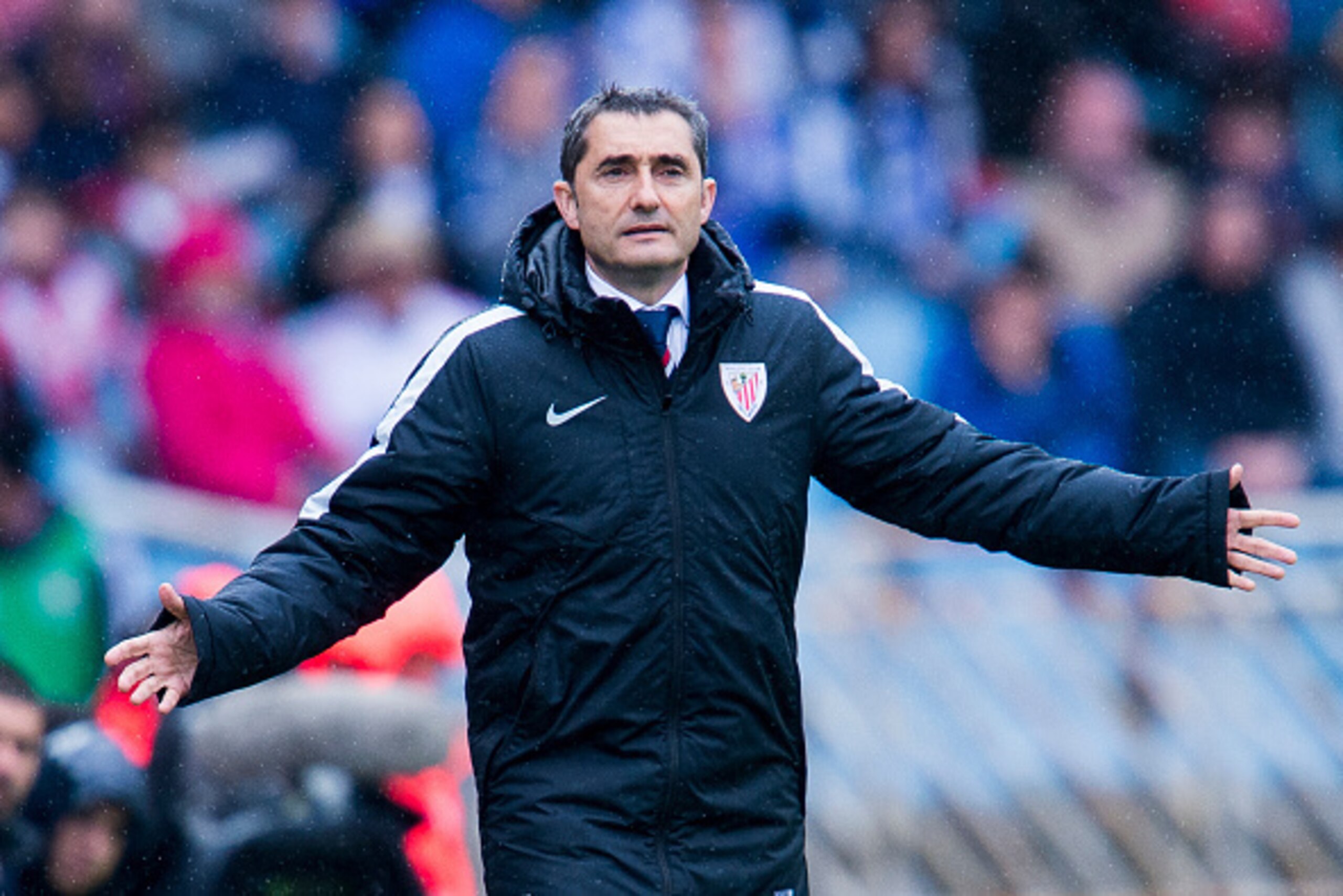 SAN SEBASTIAN, SPAIN - MARCH 12:  Head coach Ernesto Valverde of Athletic Club Bilbao reacts during the La Liga match between Real Sociedad de Futbol and Athletic Club Bilbao at Estadio Anoeta on March 12, 2017 in San Sebastian, Spain.  (Photo by Juan Man