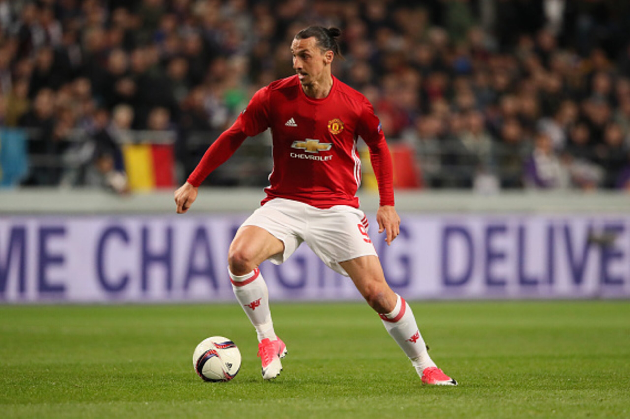 BRUSSELS, BELGIUM - APRIL 13: Zlatan Ibrahimovic of Manchester United during the UEFA Europa League quarter final first leg match between RSC Anderlecht and Manchester United at Constant Vanden Stock Stadium on April 13, 2017 in Brussels, Belgium. (Photo BRUSSELS, BELGIUM - APRIL 13: Zlatan Ibrahimovic of Manchester United during the UEFA Europa League quarter final first leg match between RSC Anderlecht and Manchester United at Constant Vanden Stock Stadium on April 13, 2017 in Brussels, Belgium. (Photo