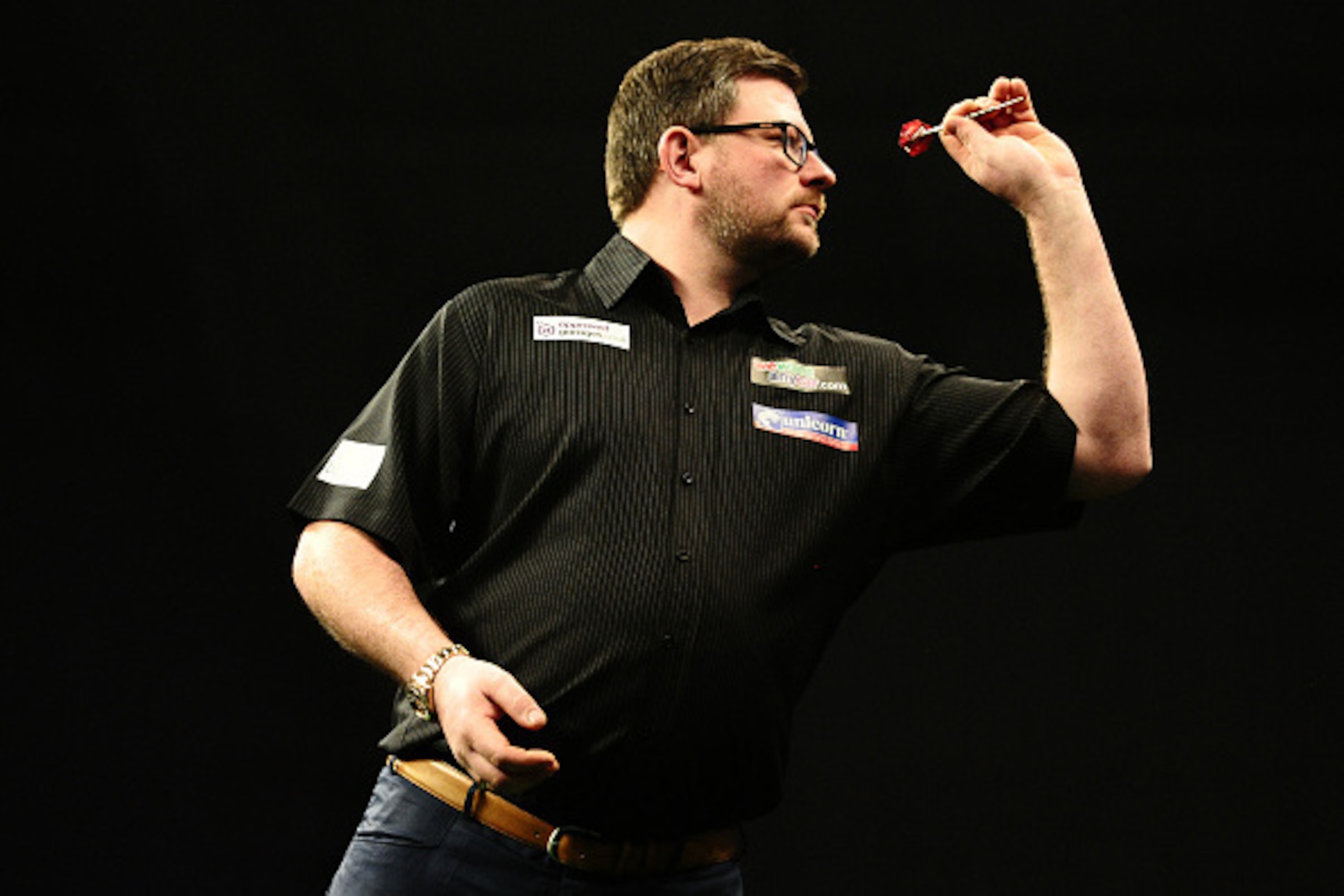 EXETER, UNITED KINGDOM - MARCH 02: James Wade throws during Night Five of the Betway Premier League Darts at Westpoint Arena on March 2, 2017 in Exeter, England. (Photo by Harry Trump/Getty Images) EXETER, UNITED KINGDOM - MARCH 02: James Wade throws during Night Five of the Betway Premier League Darts at Westpoint Arena on March 2, 2017 in Exeter, England. (Photo by Harry Trump/Getty Images)