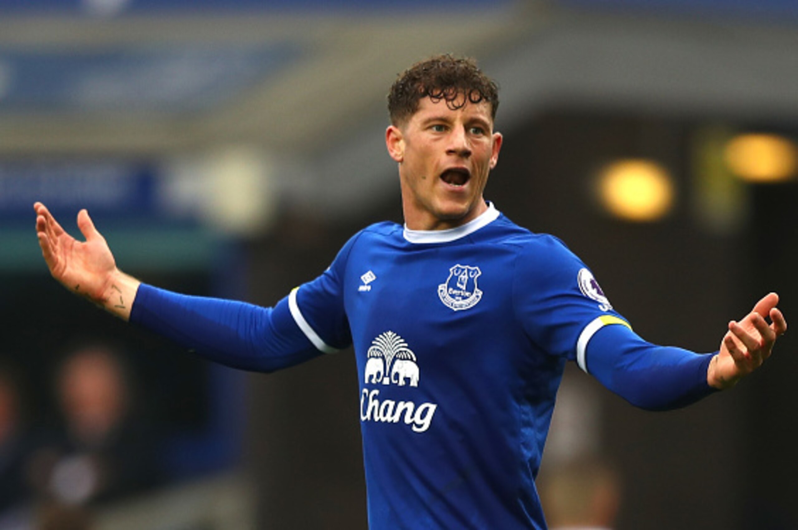 LIVERPOOL, ENGLAND - APRIL 09:  Ross Barkley of Everton reacts after Leicester's second goal during the Premier League match between Everton and Leicester City at Goodison Park on April 9, 2017 in Liverpool, England.  (Photo by Michael Steele/Getty Images