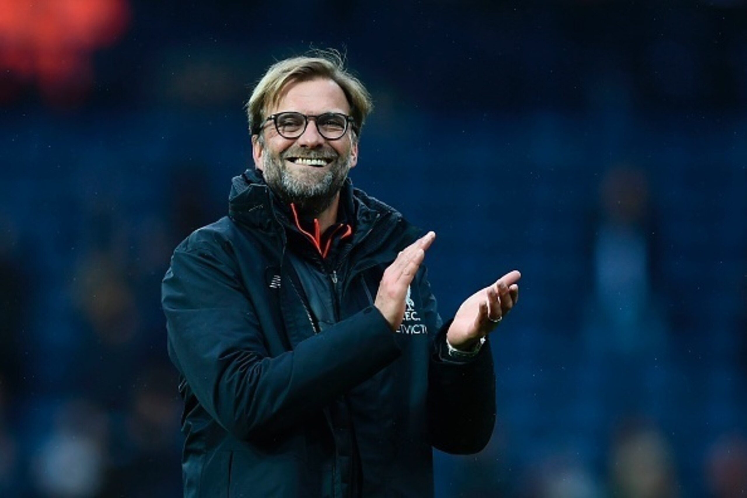 Liverpool's German manager Jurgen Klopp celebrates winning the English Premier League football match between West Bromwich Albion and Liverpool at The Hawthorns stadium in West Bromwich, central England, on April 16, 2017.
 / AFP PHOTO / Justin TALLIS / R