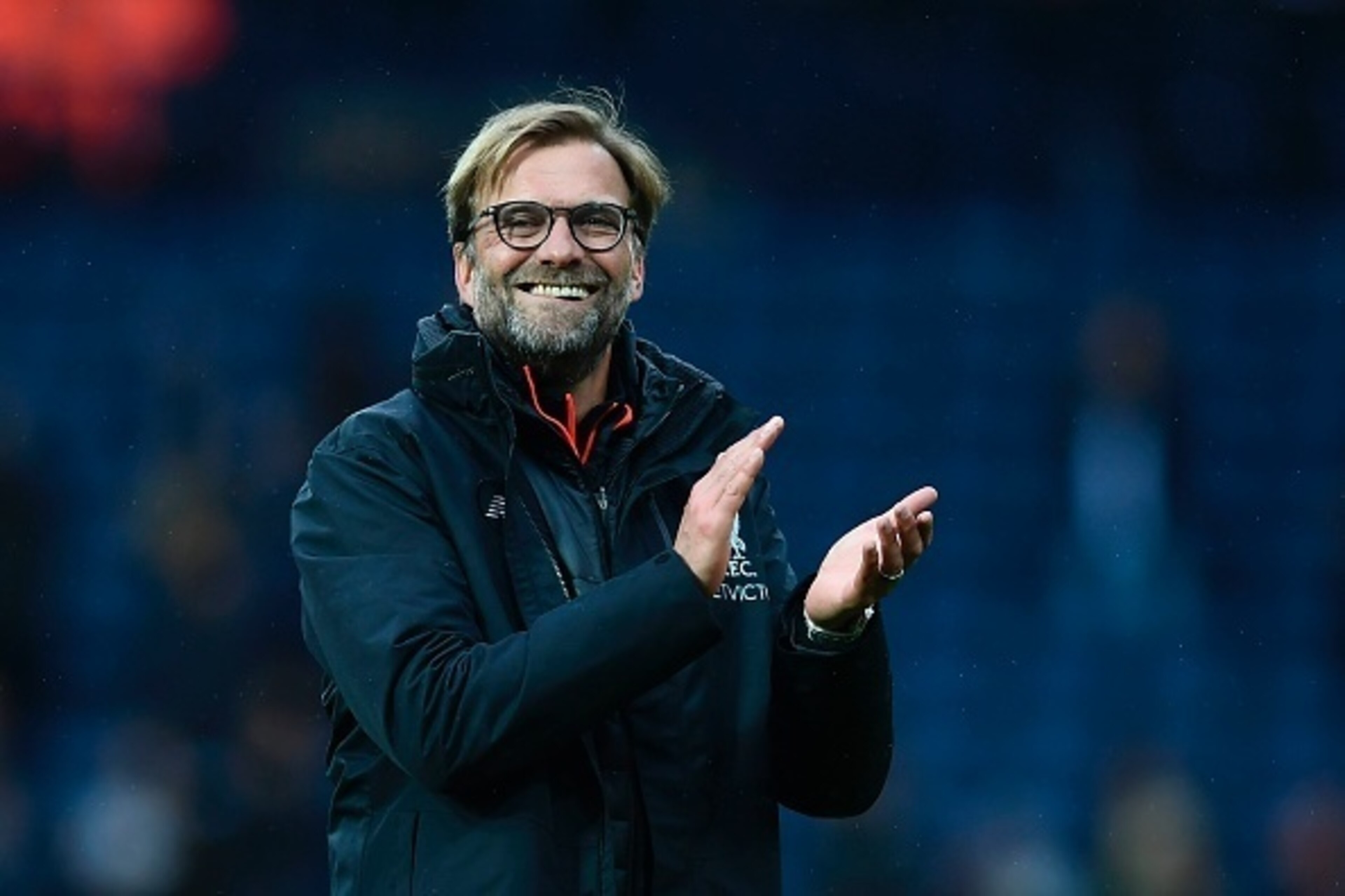 Liverpool's German manager Jurgen Klopp celebrates winning the English Premier League football match between West Bromwich Albion and Liverpool at The Hawthorns stadium in West Bromwich, central England, on April 16, 2017.
/ AFP PHOTO / Justin TALLIS / R Liverpool's German manager Jurgen Klopp celebrates winning the English Premier League football match between West Bromwich Albion and Liverpool at The Hawthorns stadium in West Bromwich, central England, on April 16, 2017.
/ AFP PHOTO / Justin TALLIS / R