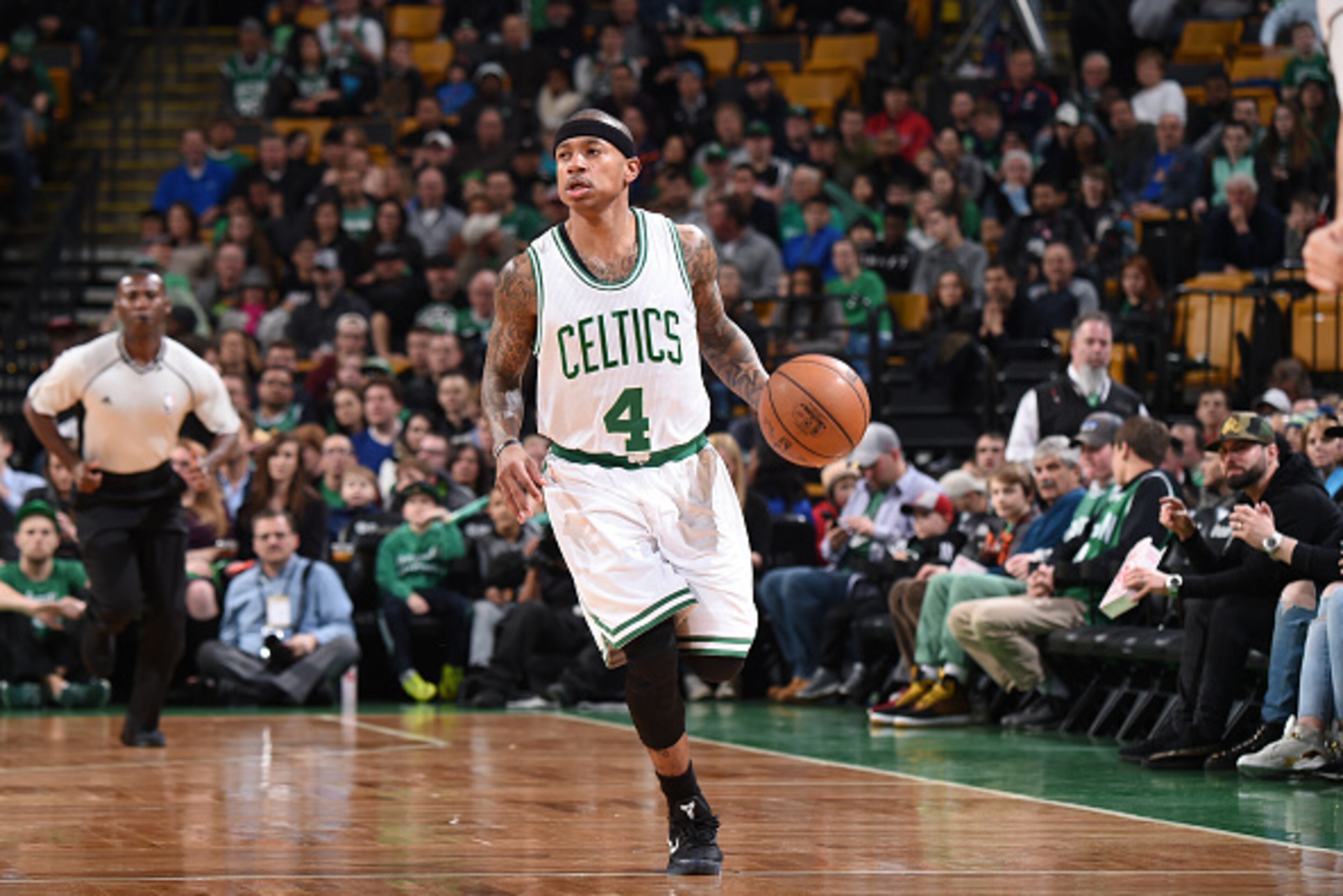 BOSTON, MA - MARCH 26: Isaiah Thomas #4 of the Boston Celtics handles the ball against the Miami Heat on March 26, 2017 at the TD Garden in Boston, Massachusetts. NOTE TO USER: User expressly acknowledges and agrees that, by downloading and or using thi BOSTON, MA - MARCH 26: Isaiah Thomas #4 of the Boston Celtics handles the ball against the Miami Heat on March 26, 2017 at the TD Garden in Boston, Massachusetts. NOTE TO USER: User expressly acknowledges and agrees that, by downloading and or using thi