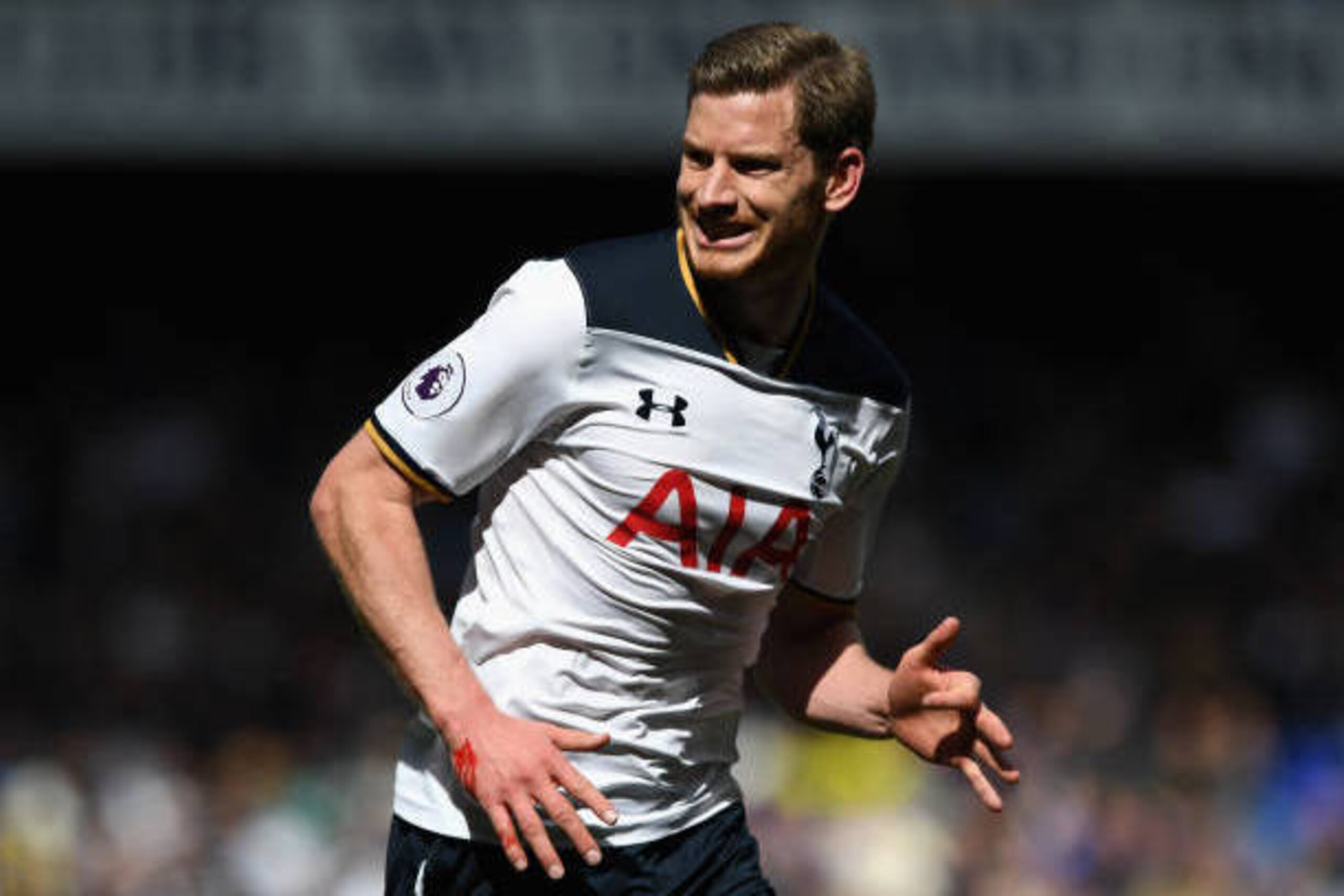 LONDON, ENGLAND - APRIL 15:  Jan Vertonghen of Tottenham Hotspur in action during the Premier League match between Tottenham Hotspur and AFC Bournemouth at White Hart Lane on April 15, 2017 in London, England.  (Photo by Shaun Botterill/Getty Images)