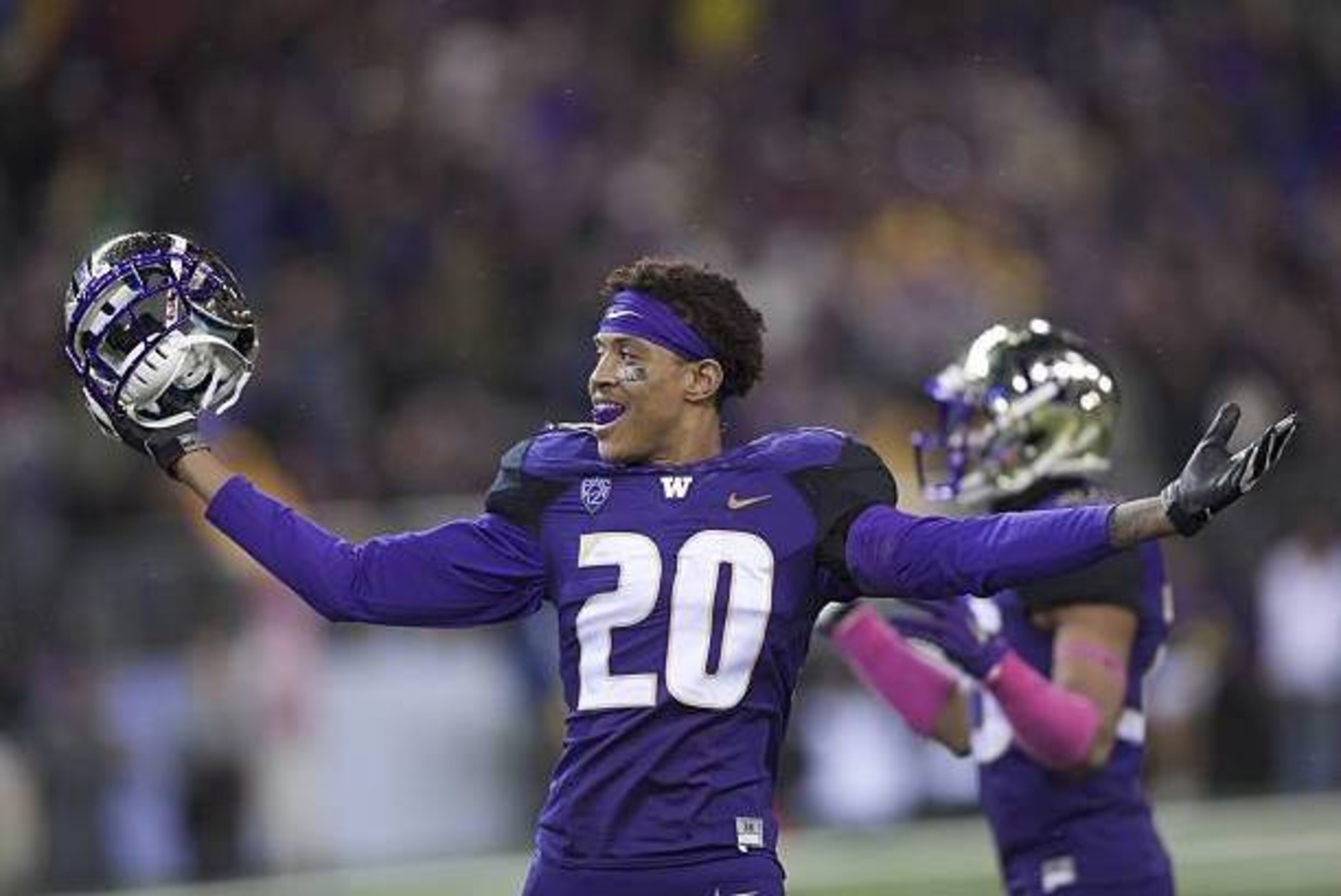 SEATTLE, WA - OCTOBER 25: Defensive back Kevin King #20 of the Washington Huskies reacts to call in the first half of play against the Arizona State Sun Devils at Husky Stadium on October 25, 2014 in Seattle, Washington. (Photo by Stephen Brashear/Getty I SEATTLE, WA - OCTOBER 25: Defensive back Kevin King #20 of the Washington Huskies reacts to call in the first half of play against the Arizona State Sun Devils at Husky Stadium on October 25, 2014 in Seattle, Washington. (Photo by Stephen Brashear/Getty I