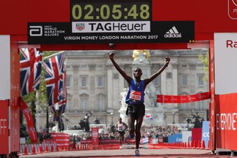 Kenya's Daniel Wanjiru wins the Men's elite race at the London marathon on April 23, 2017 in London.
Kenya's Daniel Wanjiru recorded the greatest win of his career on Sunday taking the London Marathon in an unofficial time of 2hrs 5min 48sec. / AFP PHOTO 
