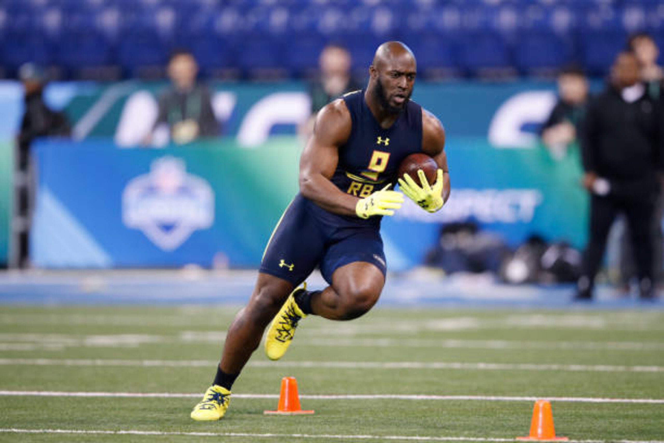 INDIANAPOLIS, IN - MARCH 03: Running back Leonard Fournette of LSU runs with the ball during a drill on day three of the NFL Combine at Lucas Oil Stadium on March 3, 2017 in Indianapolis, Indiana. (Photo by Joe Robbins/Getty Images)