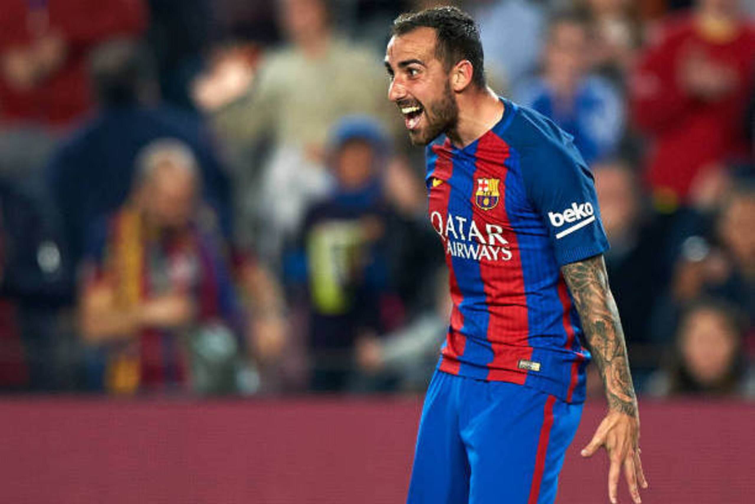 BARCELONA, SPAIN - APRIL 15:  Paco Alcacer of Barcelona celebrates after scoring a goal during the La Liga match between FC Barcelona and Real Sociedad de Futbol at Camp Nou Stadium on April 15, 2017 in Barcelona, Spain.  (Photo by fotopress/Getty Images)
