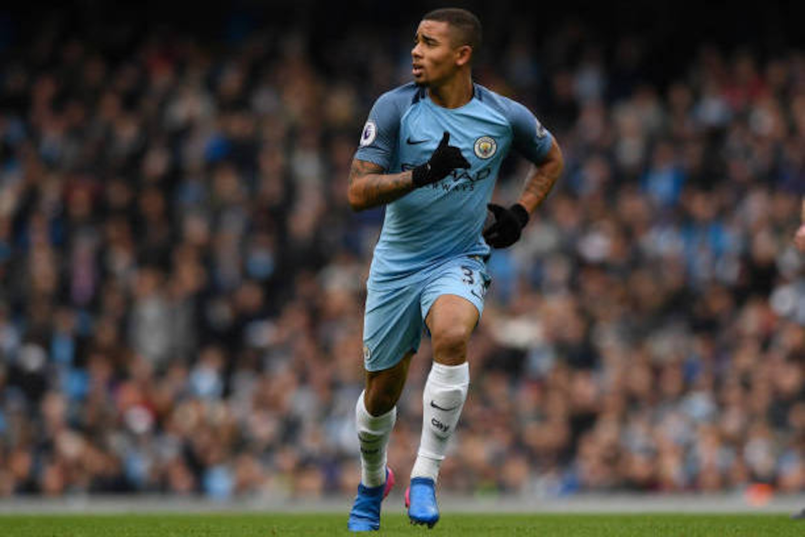 MANCHESTER, ENGLAND - FEBRUARY 05:  Manchester City player Gabriel Jesus in action during the Premier League match between Manchester City and Swansea City at Etihad Stadium on February 5, 2017 in Manchester, England.  (Photo by Stu Forster/Getty Images)