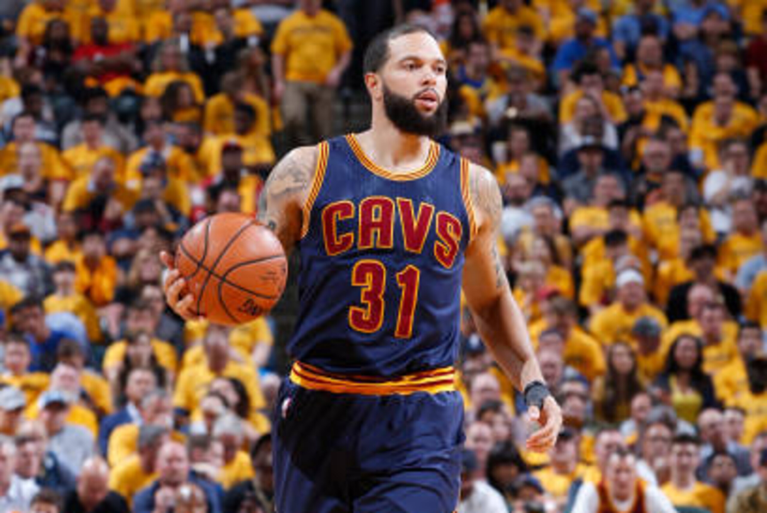 INDIANAPOLIS, IN - APRIL 20: Deron Williams #31 of the Cleveland Cavaliers brings the ball up court against the Indiana Pacers in game three of the Eastern Conference Quarterfinals during the 2017 NBA Playoffs at Bankers Life Fieldhouse on April 20, 2017 