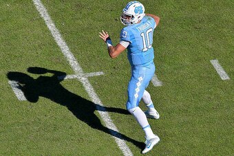 CHAPEL HILL, NC - NOVEMBER 05:  Mitch Trubisky #10 of the North Carolina Tar Heels drops back to pass during the game against the Georgia Tech Yellow Jackets at Kenan Stadium on November 5, 2016 in Chapel Hill, North Carolina.  (Photo by Grant Halverson/G
