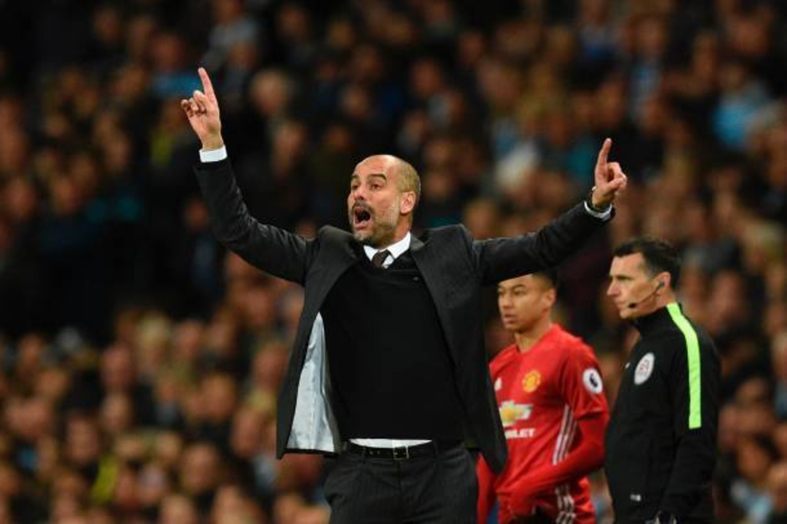Manchester City's Spanish manager Pep Guardiola gestures on the touchline during the English Premier League football match between Manchester City and Manchester United at the Etihad Stadium in Manchester, north west England, on April 27, 2017. / AFP PHOT Manchester City's Spanish manager Pep Guardiola gestures on the touchline during the English Premier League football match between Manchester City and Manchester United at the Etihad Stadium in Manchester, north west England, on April 27, 2017. / AFP PHOT