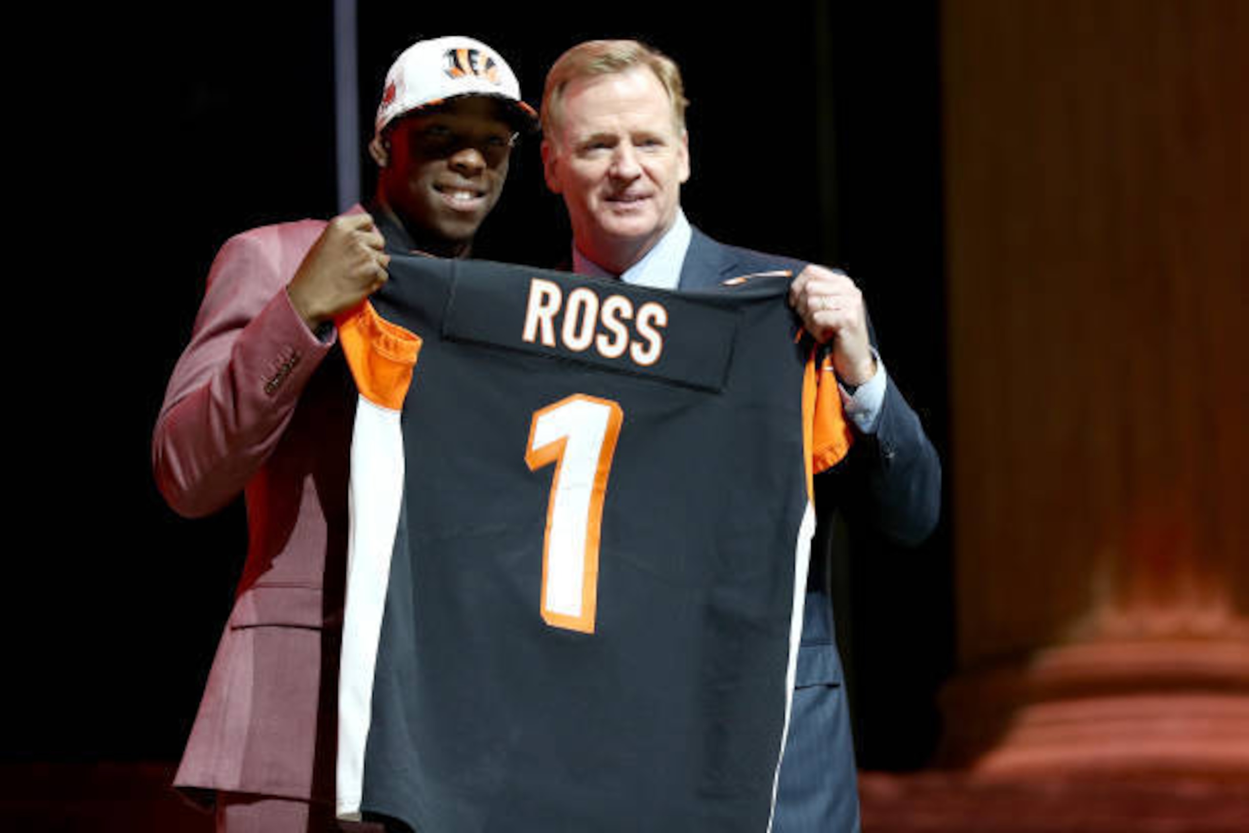 PHILADELPHIA, PA - APRIL 27:  (L-R) John Ross of Washington poses with Commissioner of the National Football League Roger Goodell after being picked #9 overall by the Cincinnati Bengals during the first round of the 2017 NFL Draft at the Philadelphia Muse