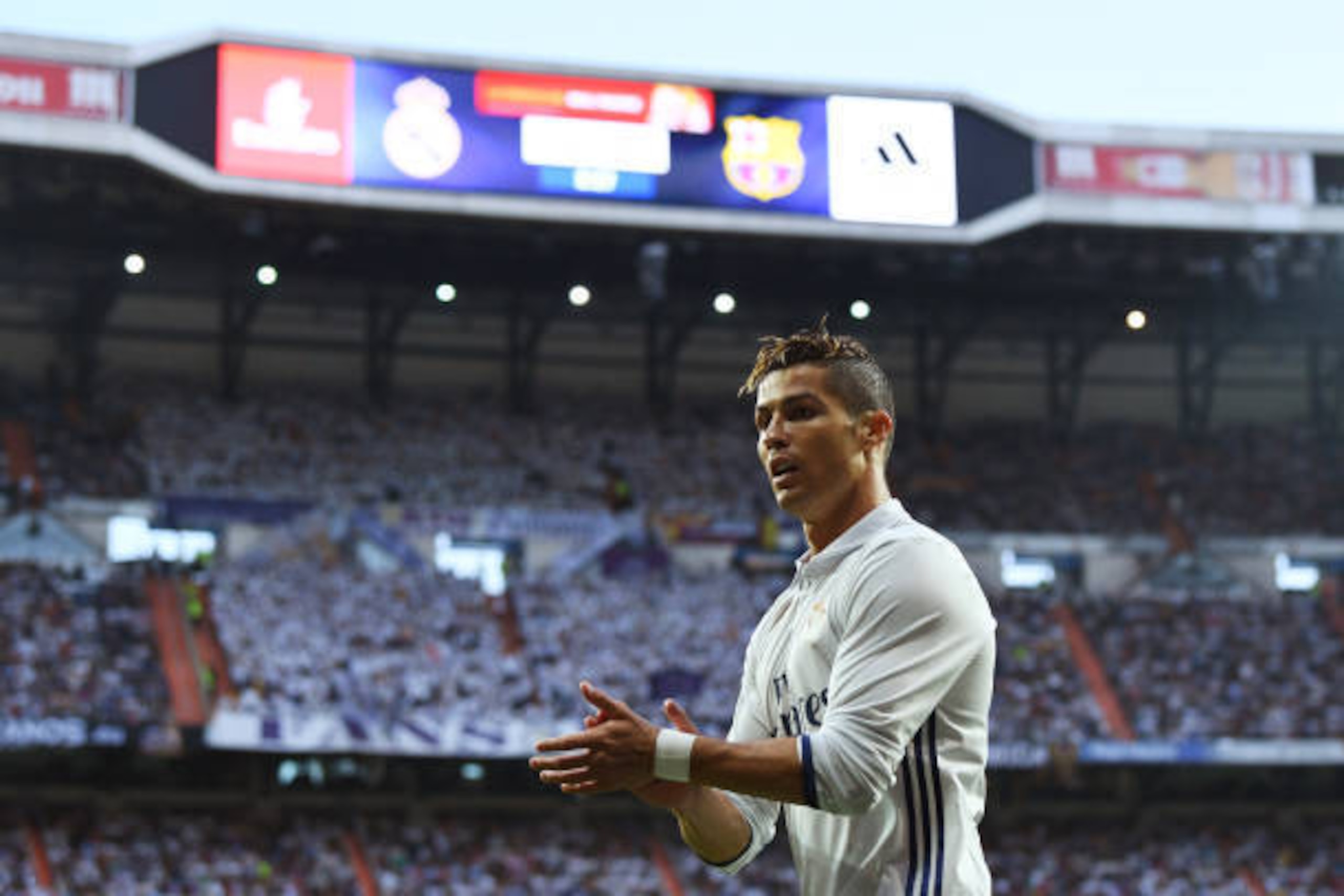 MADRID, SPAIN - APRIL 23:  Cristiano Ronaldo of Real Madrid applauds during the La Liga match between Real Madrid CF and FC Barcelona at Estadio Bernabeu on April 23, 2017 in Madrid, Spain.  (Photo by David Ramos/Getty Images)