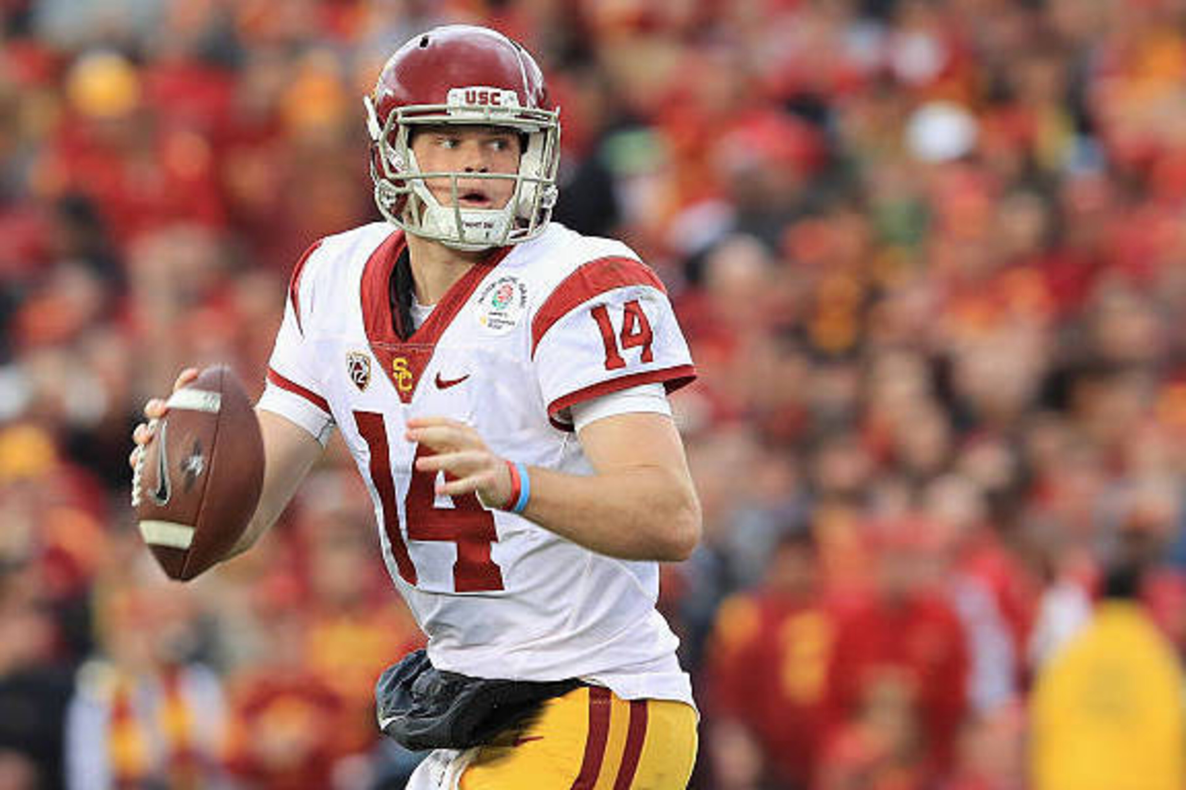 PASADENA, CA - JANUARY 02:  Quarterback Sam Darnold #14 of the USC Trojans looks to pass the ball against the Penn State Nittany Lions during the 2017 Rose Bowl Game presented by Northwestern Mutual at the Rose Bowl on January 2, 2017 in Pasadena, Califor