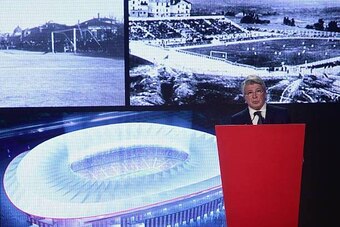 Atletico de Madrid's President, Enrique Cerezo announces the name of their new stadium, Wanda Metropolitano, during a presentation at the Vicente Calderon stadium in Madrid on December 9, 2016.  
Atletico Madrid's new stadium will be called Wanda Metropol