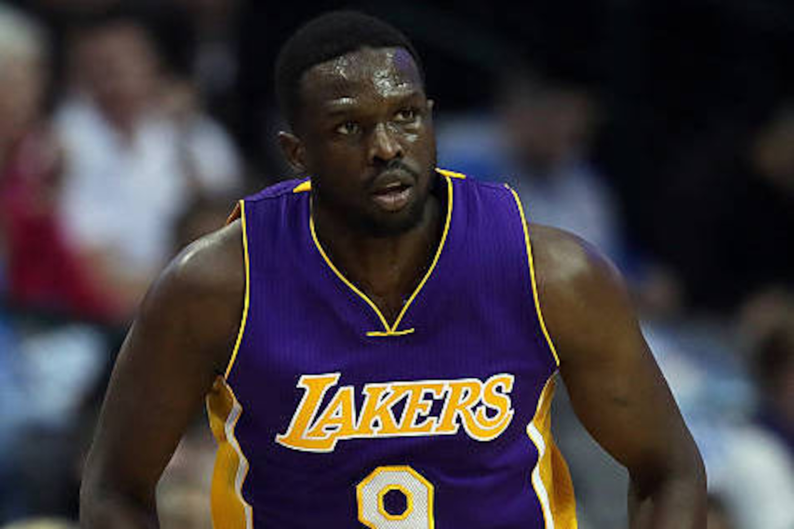 DALLAS, TX - JANUARY 22:  Luol Deng #9 of the Los Angeles Lakers at American Airlines Center on January 22, 2017 in Dallas, Texas.  NOTE TO USER: User expressly acknowledges and agrees that, by downloading and or using this photograph, User is consenting 