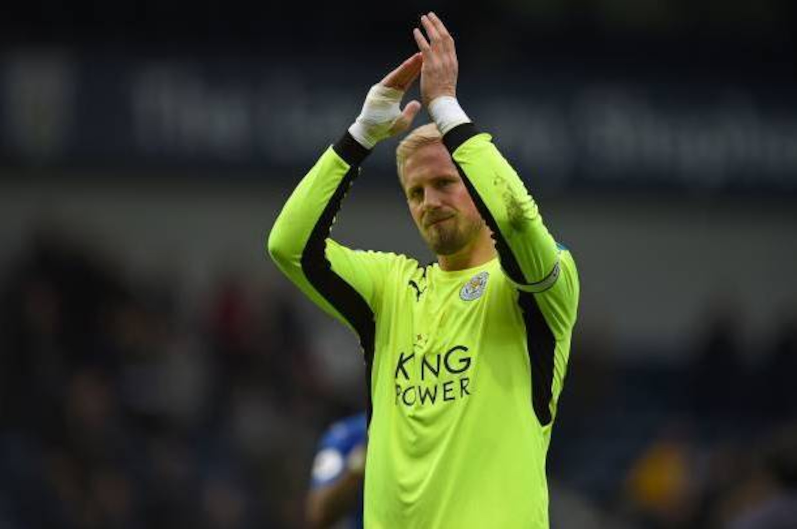 Leicester City's Danish goalkeeper Kasper Schmeichel applauds supporters after the English Premier League football match between West Bromwich Albion and Leicester City at The Hawthorns stadium in West Bromwich, central England, on April 29, 2017.

Leices