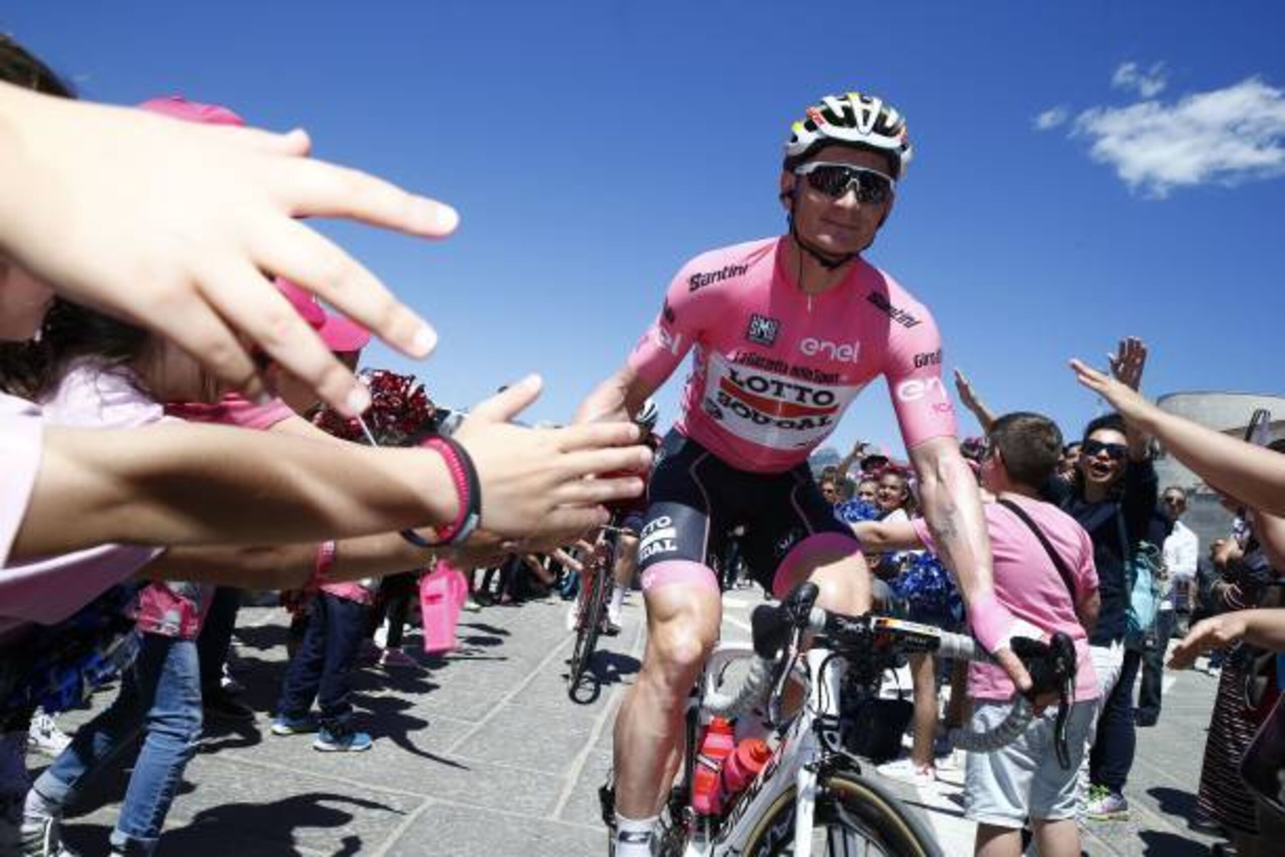 Germany's Andre Greipel arrives to take the start of the third stage of the 100th Giro d'Italia, Tour of Italy, cycling race from Tortoli to Cagliari on May 7, 2017 in Sardinia.  / AFP PHOTO / Luk BENIES        (Photo credit should read LUK BENIES/AFP/Get