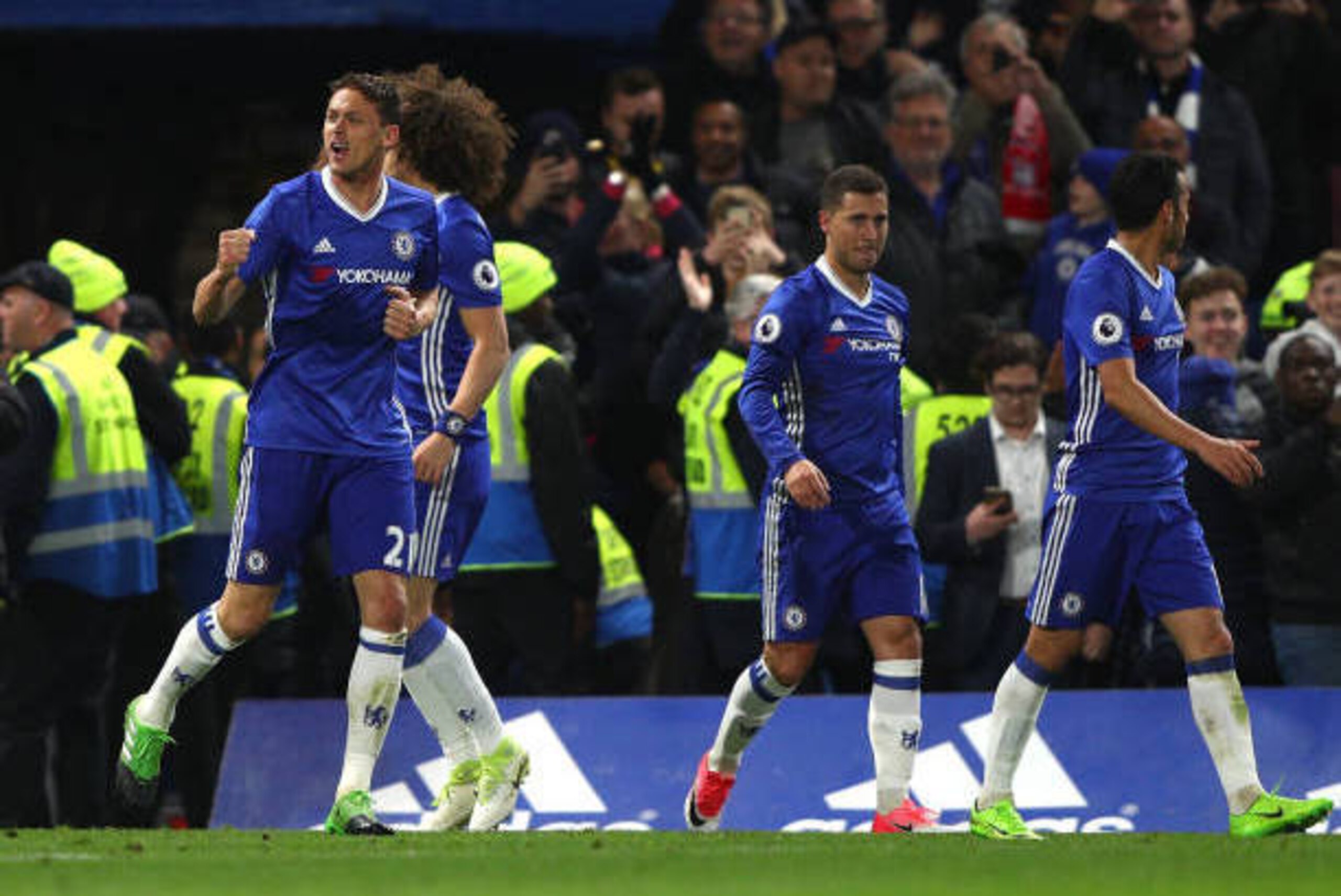 LONDON, ENGLAND - MAY 08:  Nemanja Matic of Chelsea celebrates with tem mates after scoring his sides third goal during the Premier League match between Chelsea and Middlesbrough at Stamford Bridge on May 8, 2017 in London, England.  (Photo by Ian Walton/