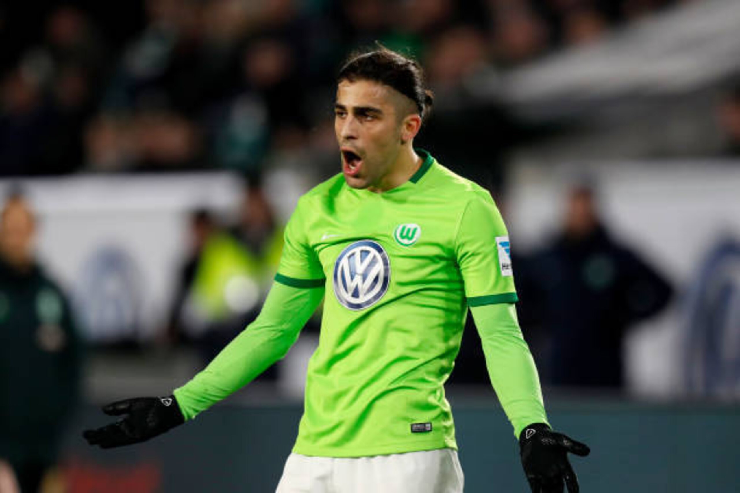 WOLFSBURG, GERMANY - FEBRUARY 24:  Ricardo Rodriguez of VfL Wolfsburg gestures during the Bundesliga match between VfL Wolfsburg and Werder Bremen at Volkswagen Arena on February 24, 2017 in Wolfsburg, Germany.  (Photo by Boris Streubel/Getty Images)